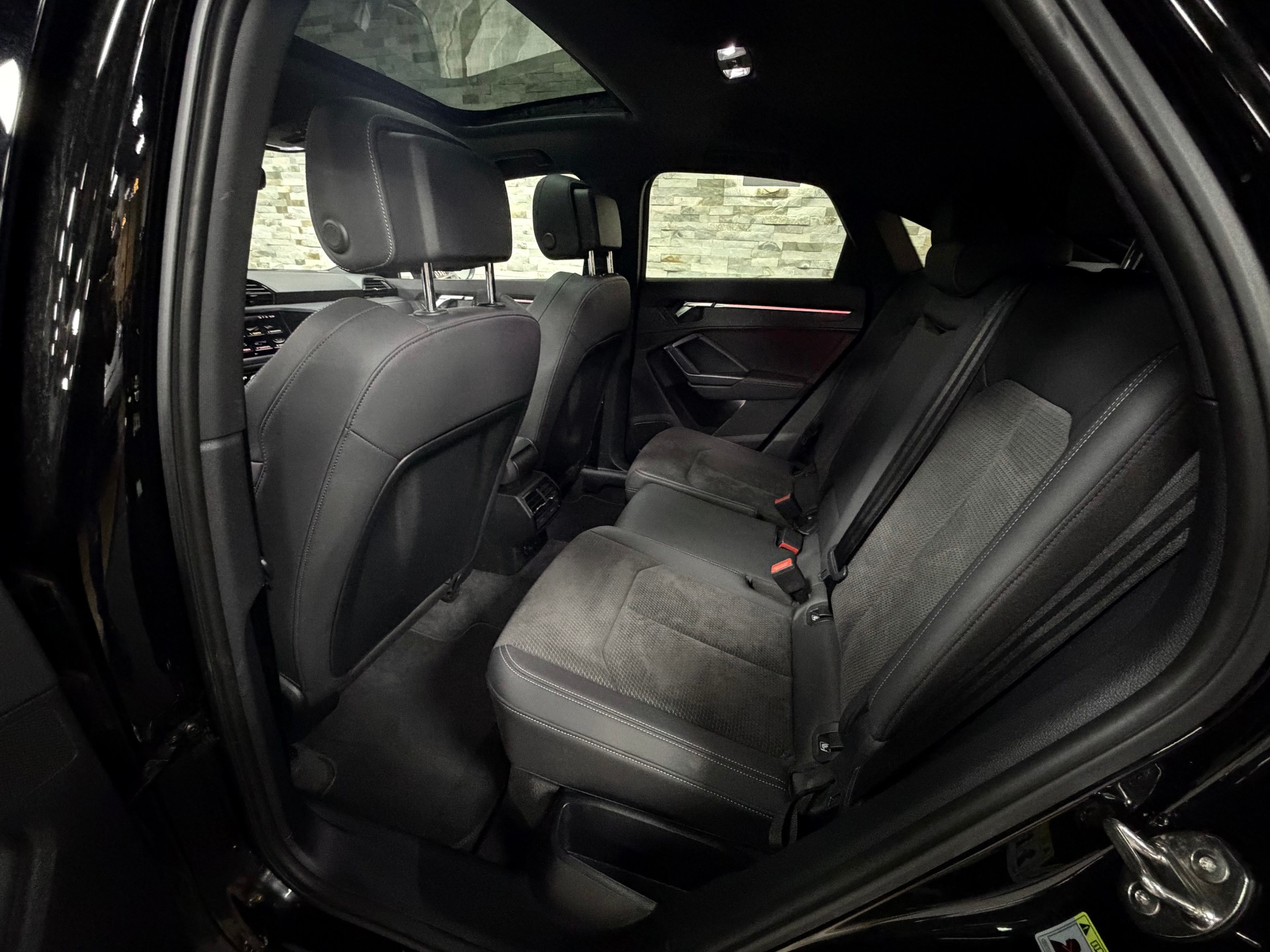 AUDI Q3 Sportback 45 TFSI S line quattro S-tronic-image-25