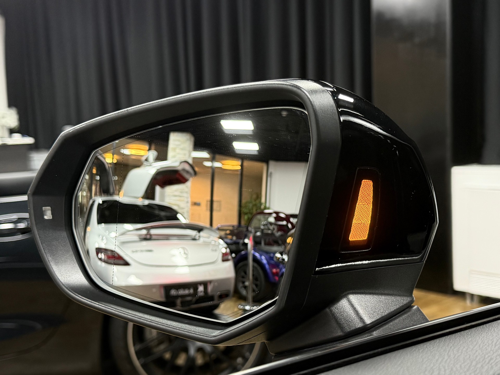 AUDI Q3 Sportback 45 TFSI S line quattro S-tronic-image-8