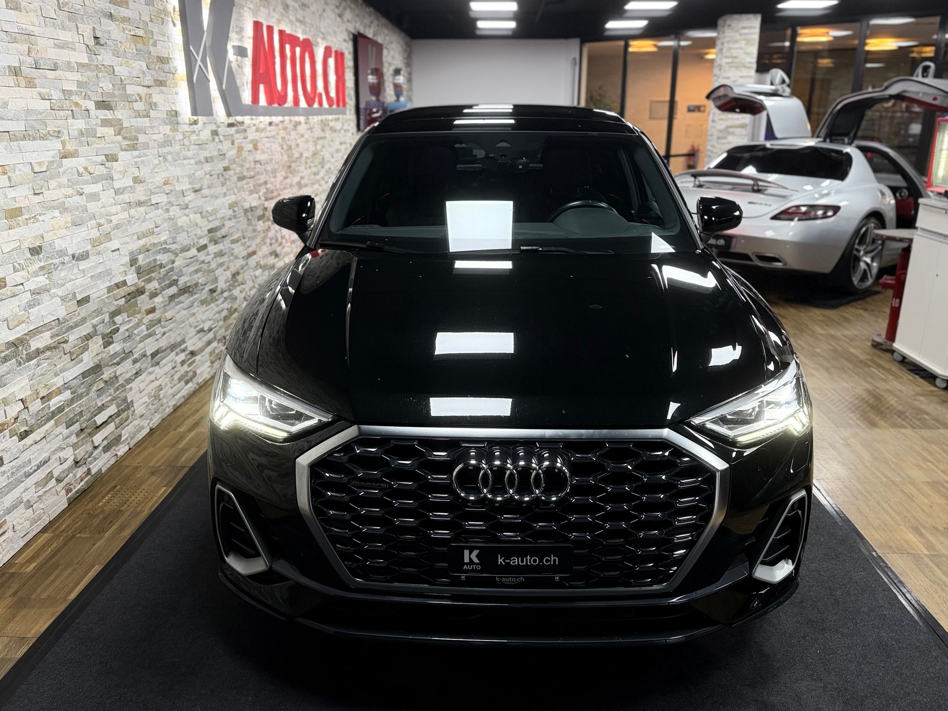 AUDI Q3 Sportback 45 TFSI S line quattro S-tronic-image-4