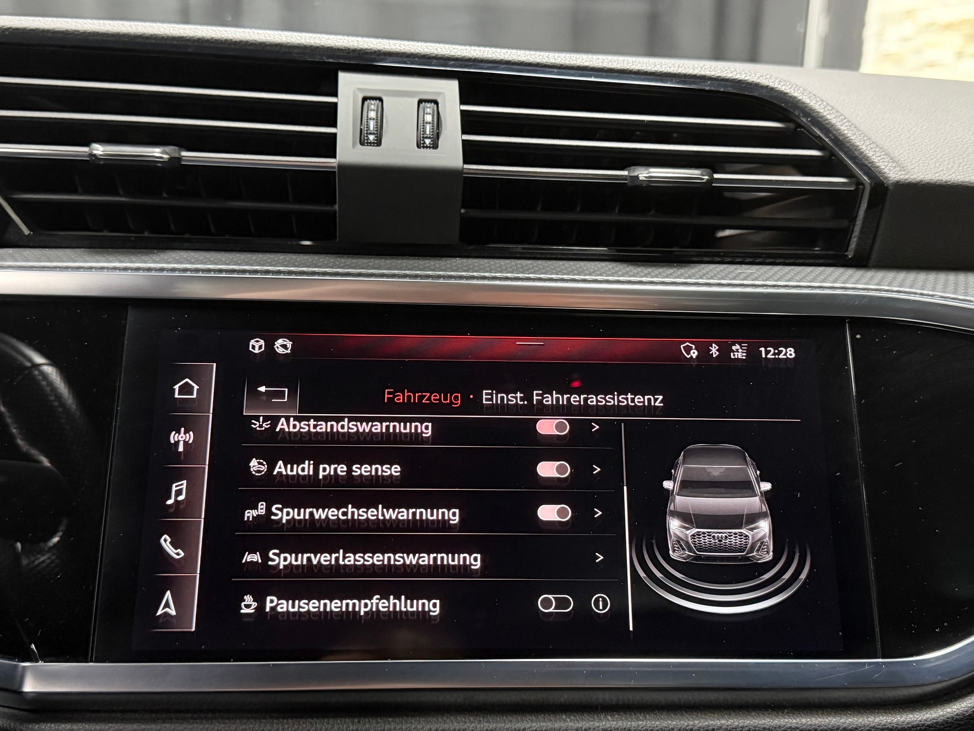 AUDI Q3 Sportback 45 TFSI S line quattro S-tronic-image-21