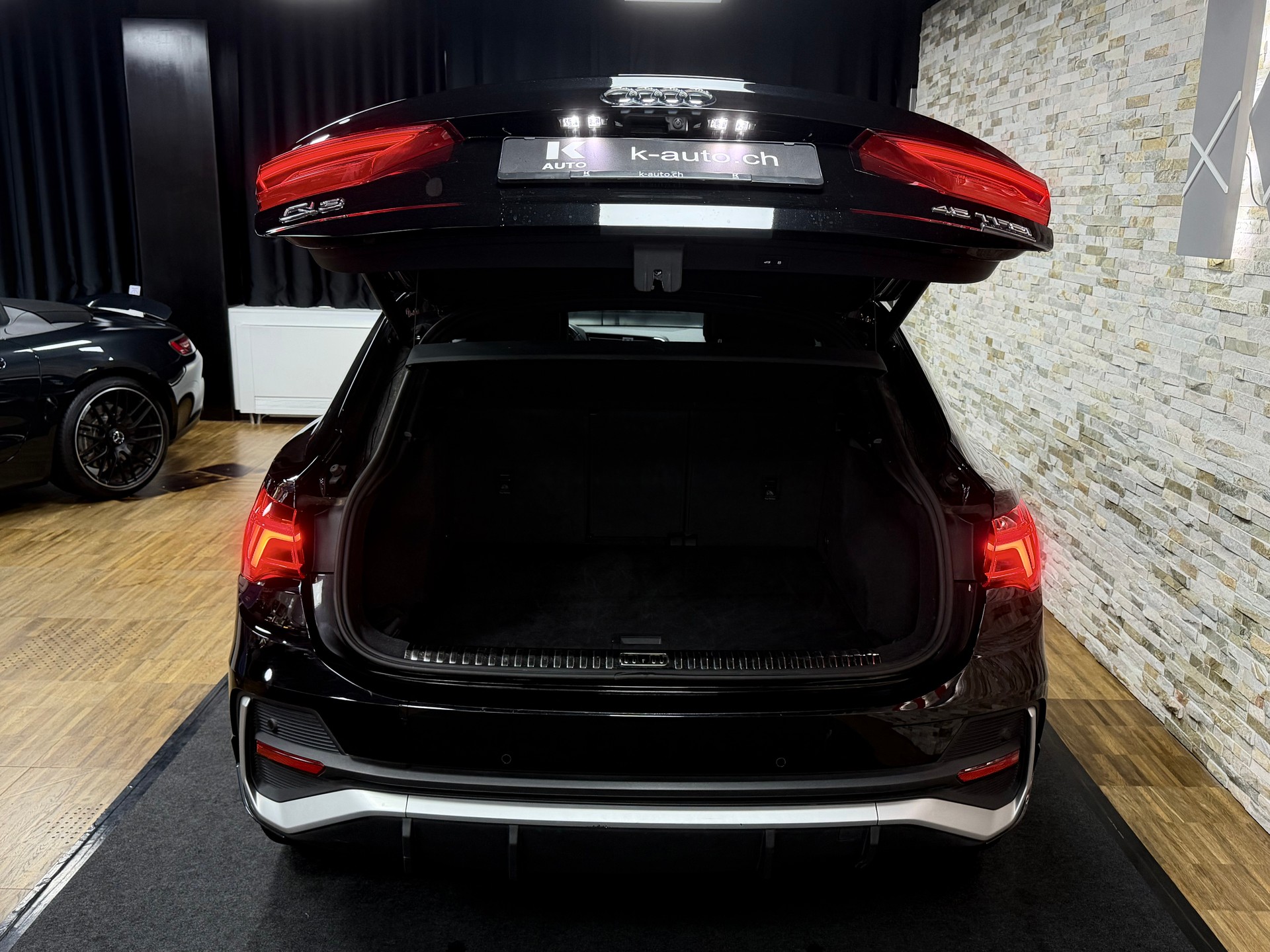 AUDI Q3 Sportback 45 TFSI S line quattro S-tronic-image-28