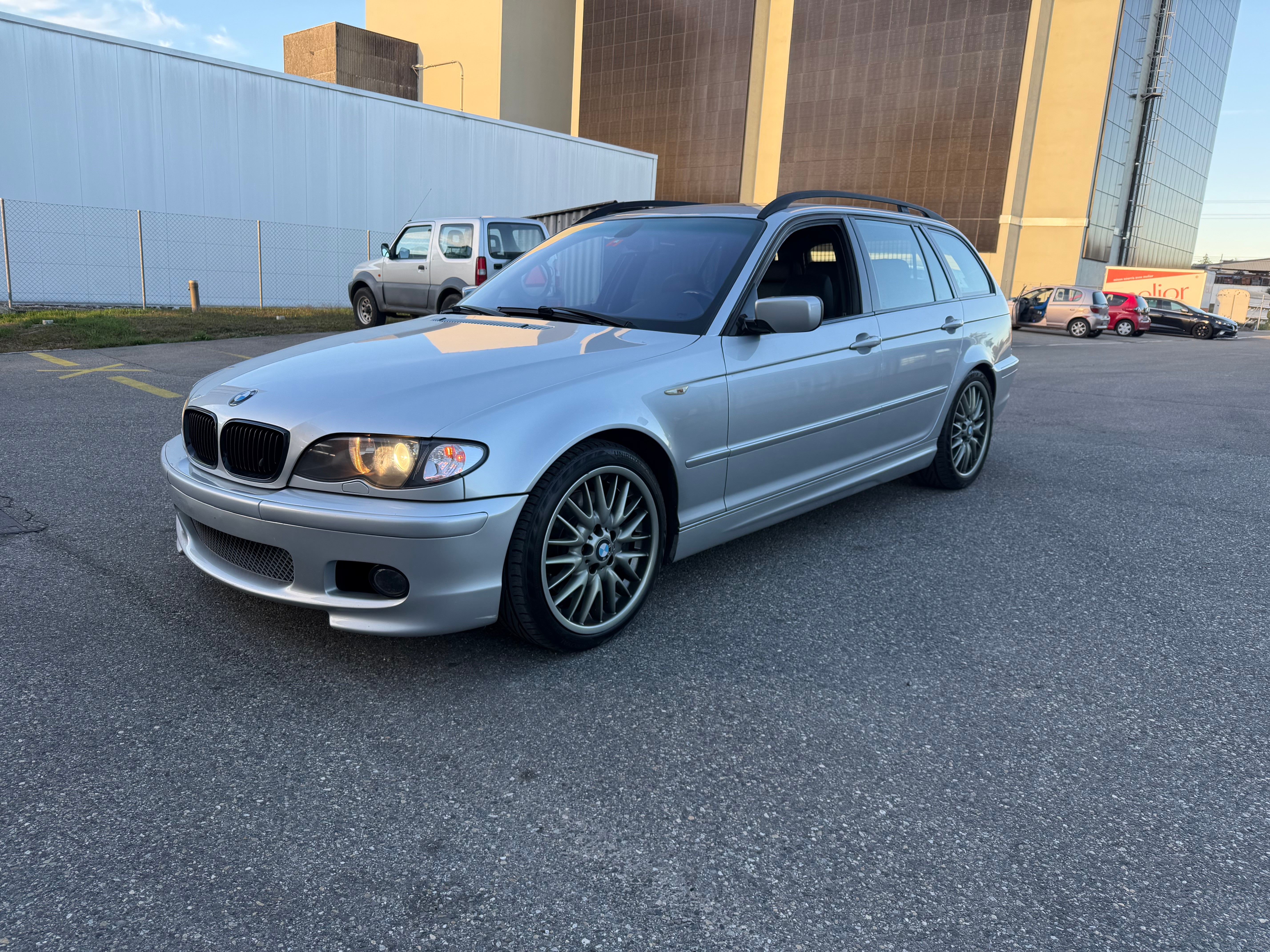 Car photo