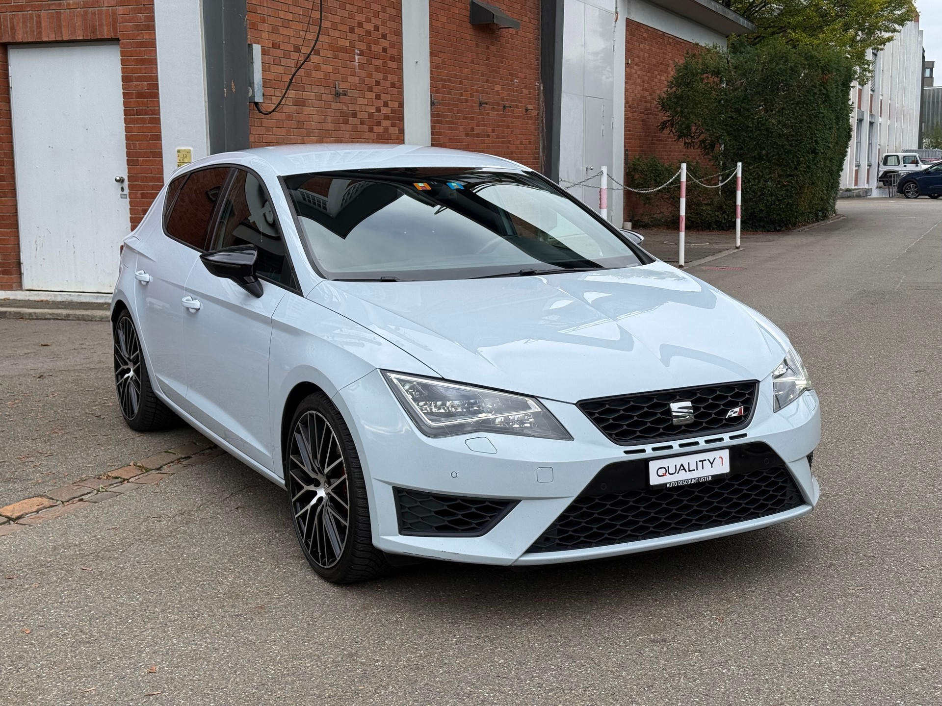 SEAT Leon 2.0 TSI Cupra 280 DSG-image-1