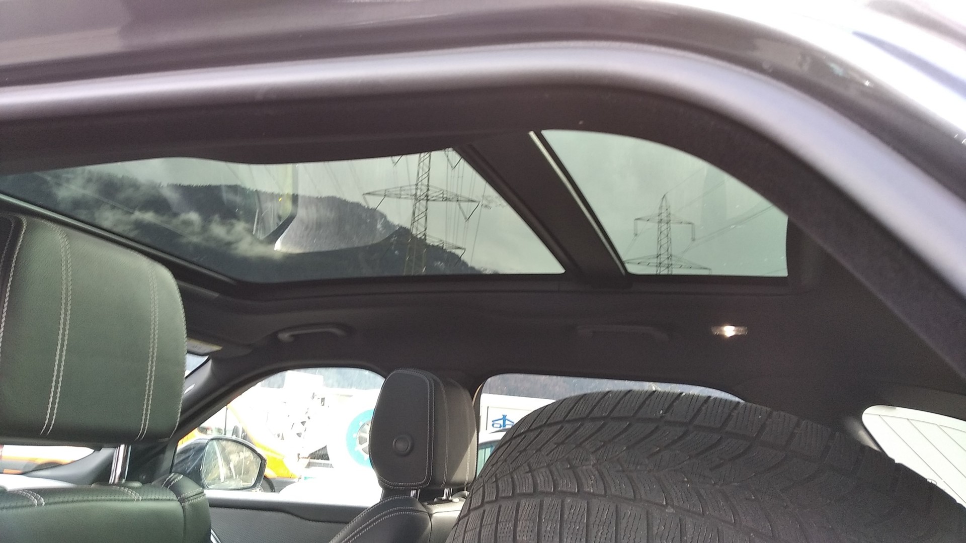 LAND ROVER Range Rover Velar R-Dynamic P 300 S Automatic-image-9
