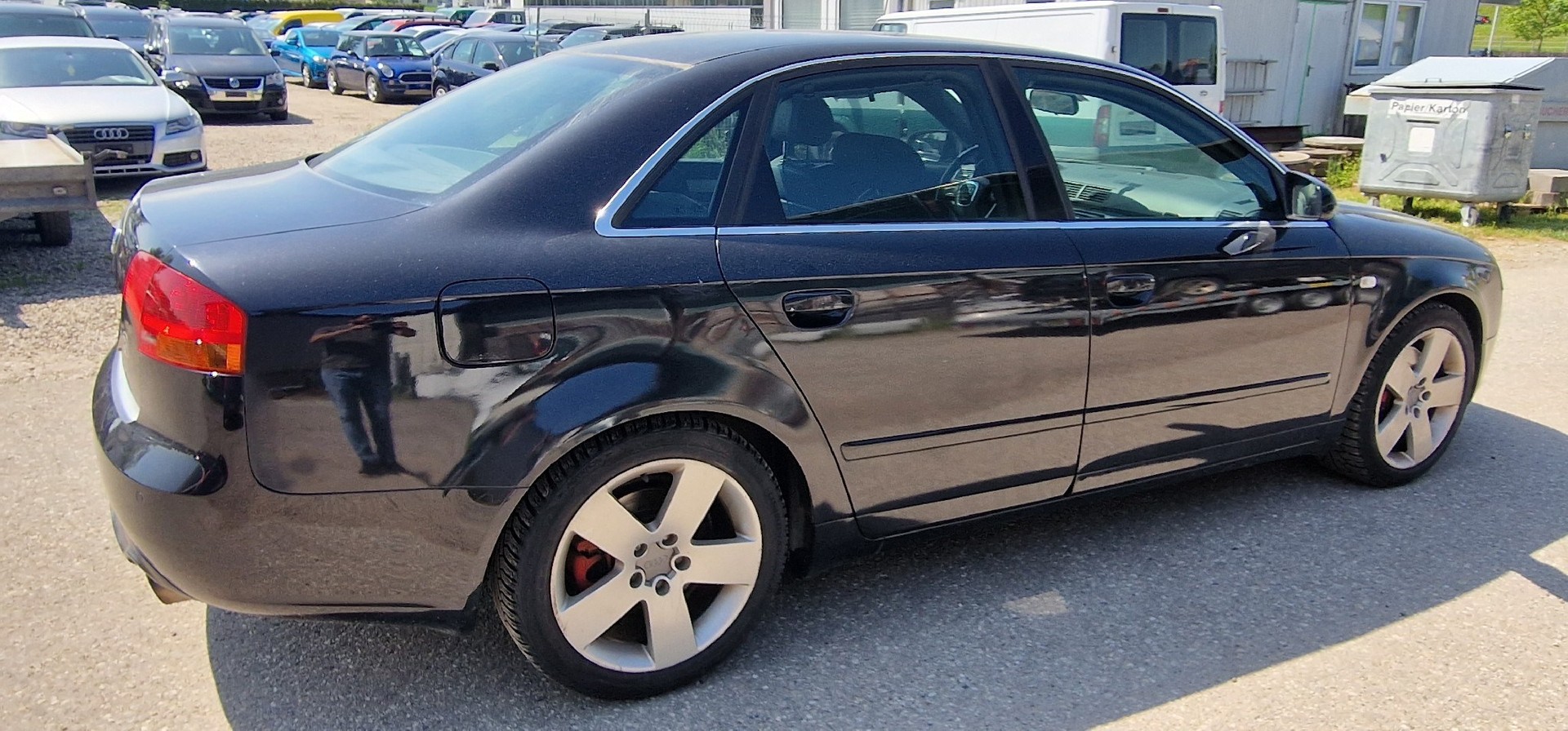 AUDI A4 2.0 Turbo FSI quattro-image-4
