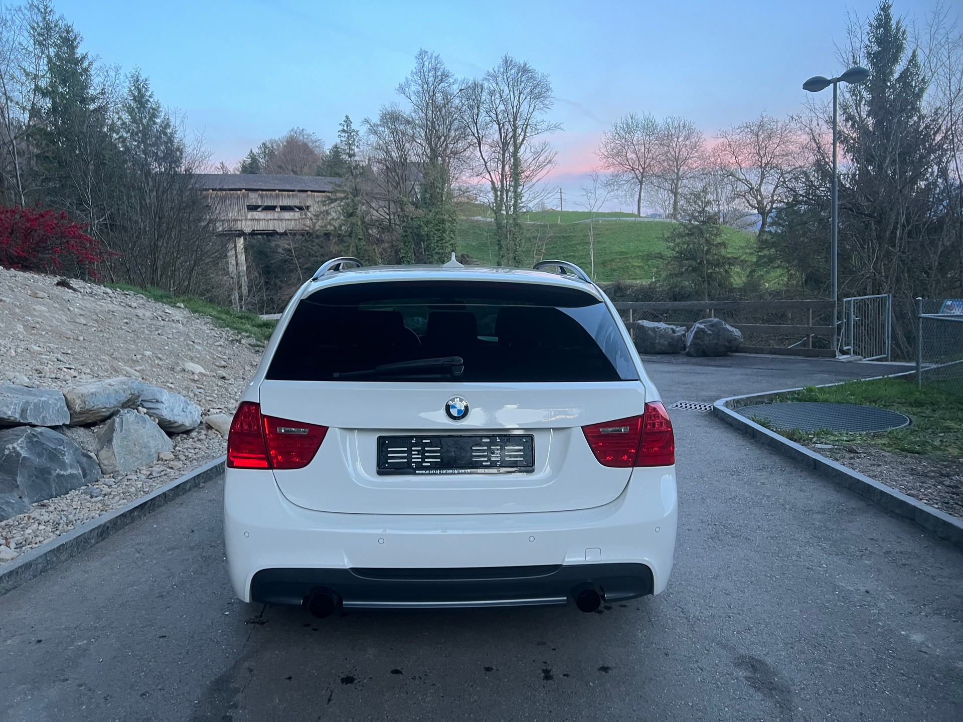 BMW 335i xDrive Touring Steptronic M-Sportpaket-image-3