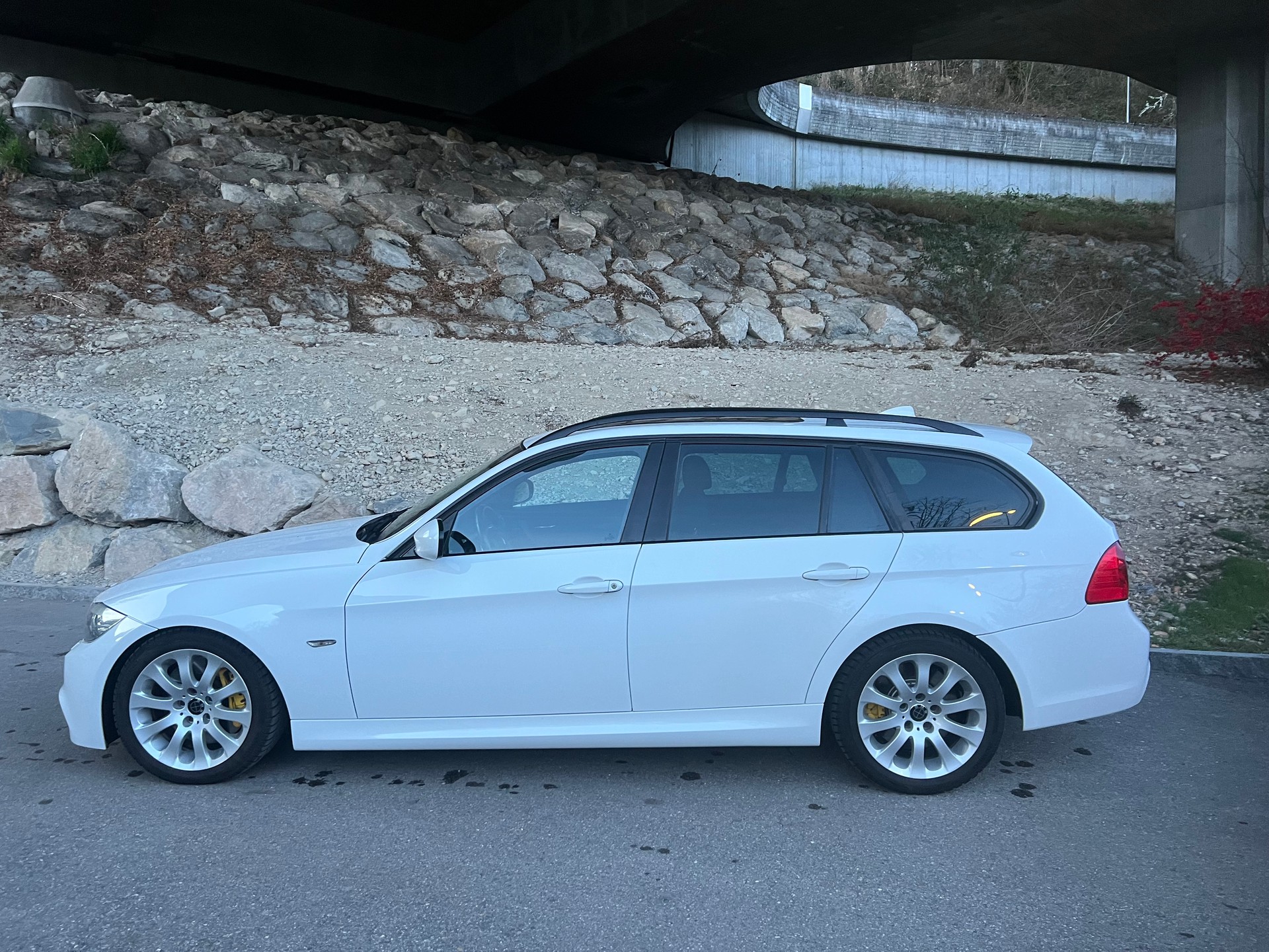 BMW 335i xDrive Touring Steptronic M-Sportpaket-image-1