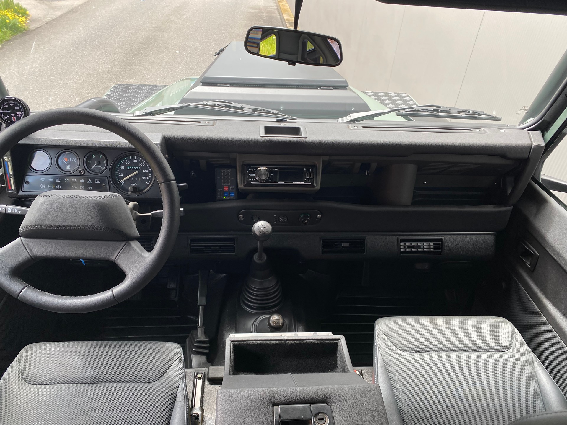 LAND ROVER Defender 110 300TDi Weltreisefahrzeug-image-7