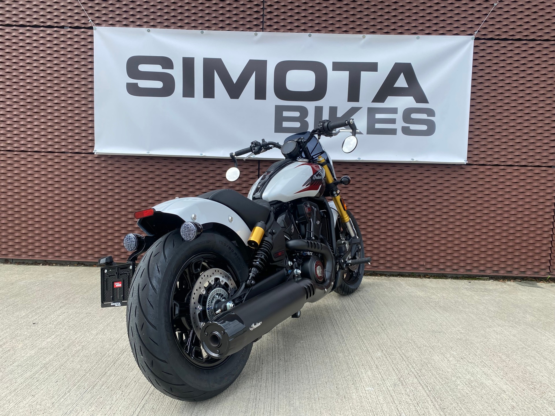 INDIAN 101-showroom-element-3