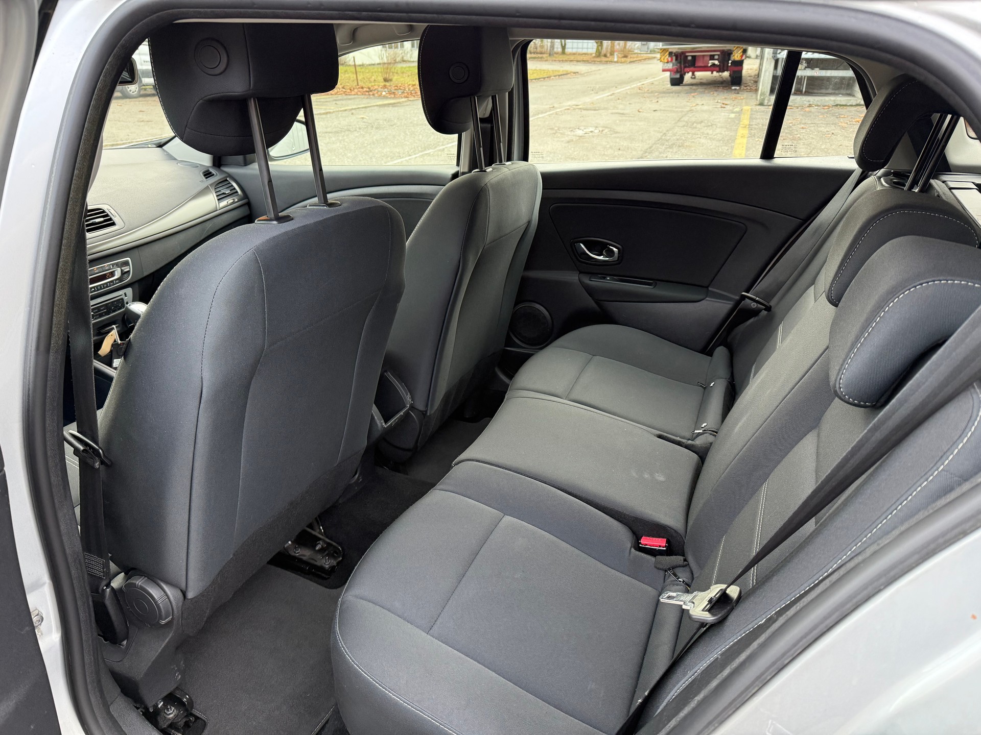 RENAULT Mégane Grandtour 1.5 dCi Swiss Edition EDC-image-7