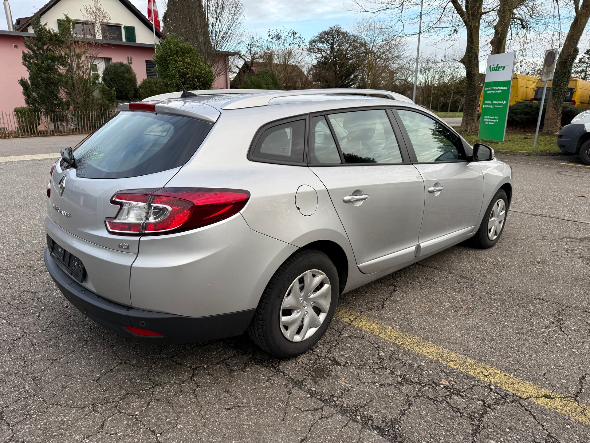 RENAULT Mégane Grandtour 1.5 dCi Swiss Edition EDC-image-2