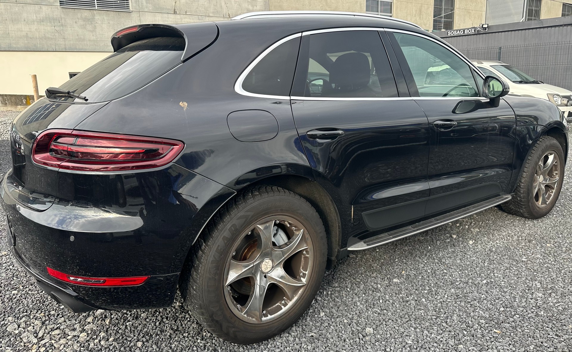 PORSCHE Macan S Diesel PDK-image-2
