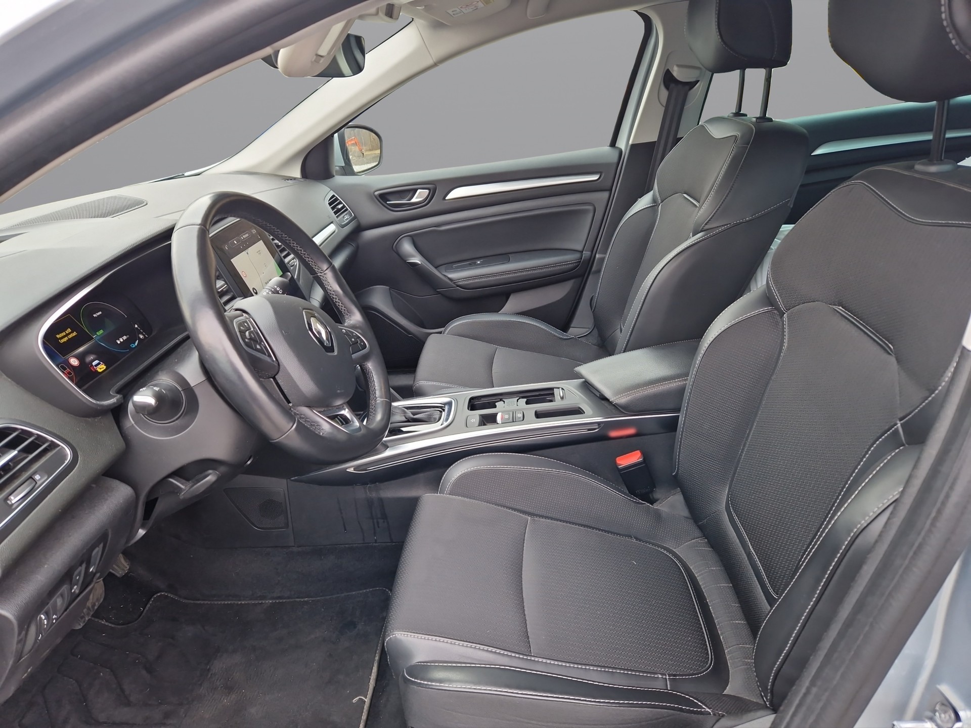 RENAULT Mégane Grandtour 1.6 E-Tech Intens Plug-In hybrid-image-4