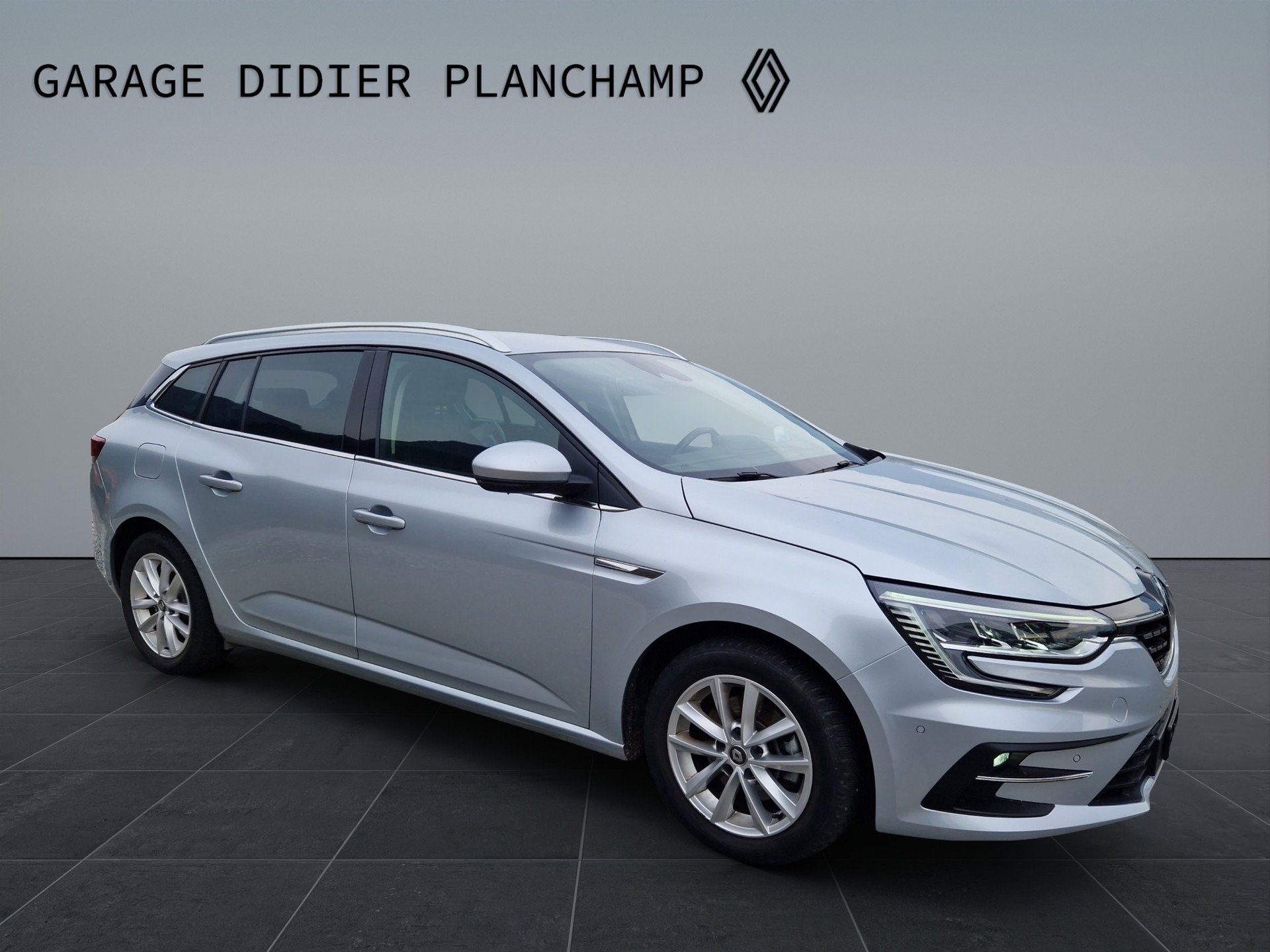 RENAULT Mégane Grandtour 1.6 E-Tech Intens Plug-In hybrid-image-0