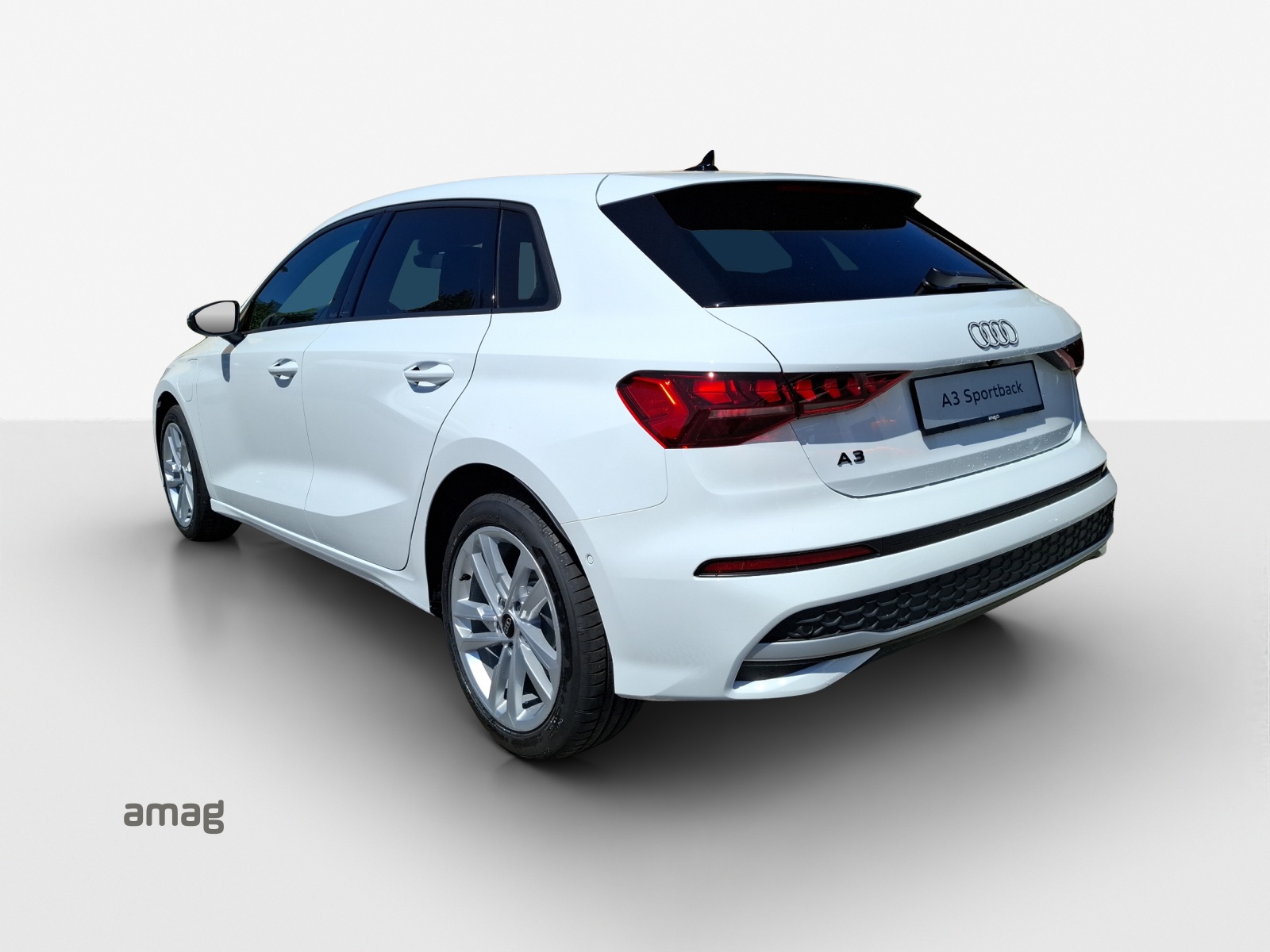 AUDI A3 Sportback 40 TFSI e advanced Attraction S-tronic-image-2