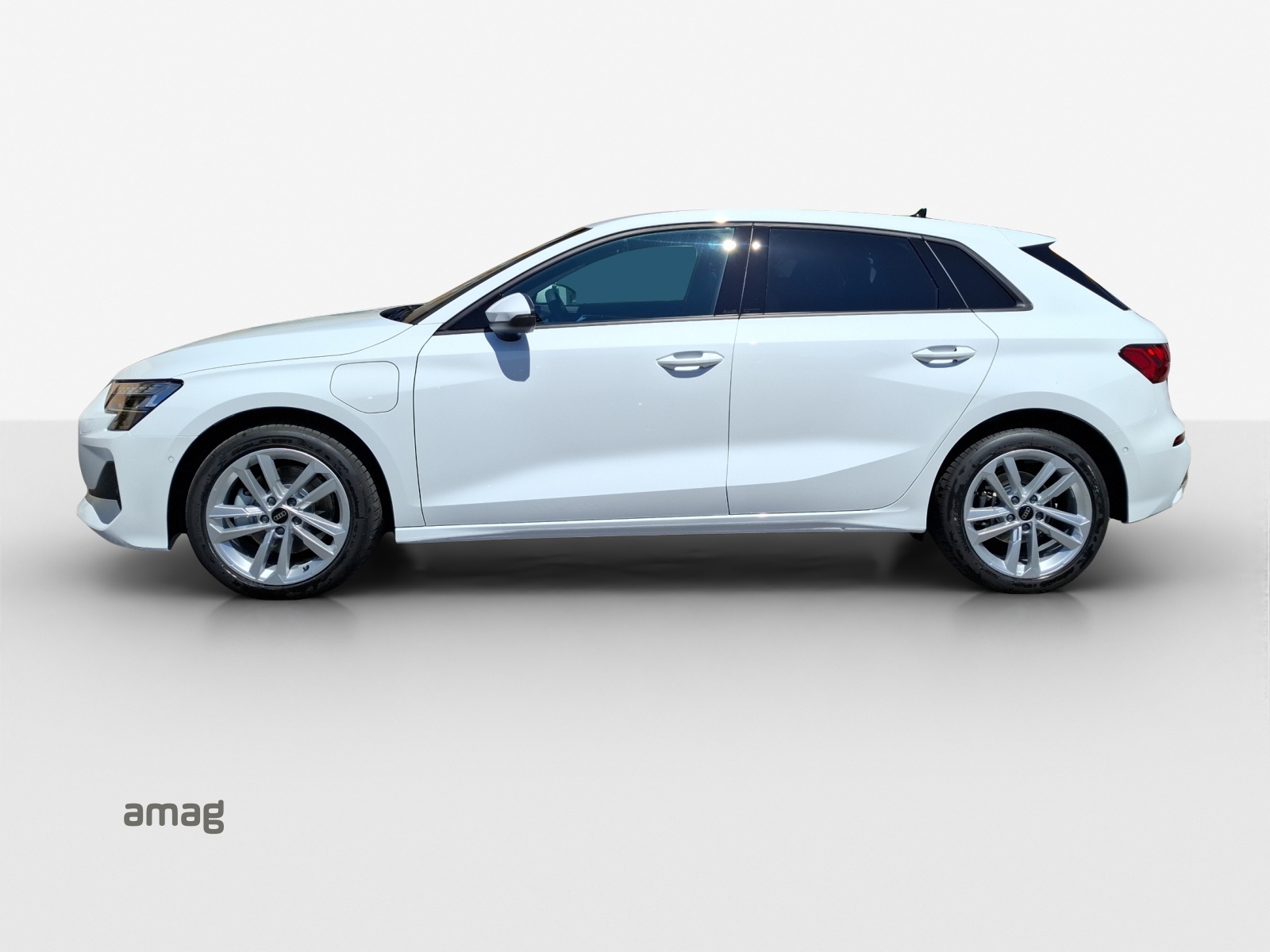 AUDI A3 Sportback 40 TFSI e advanced Attraction S-tronic-image-1