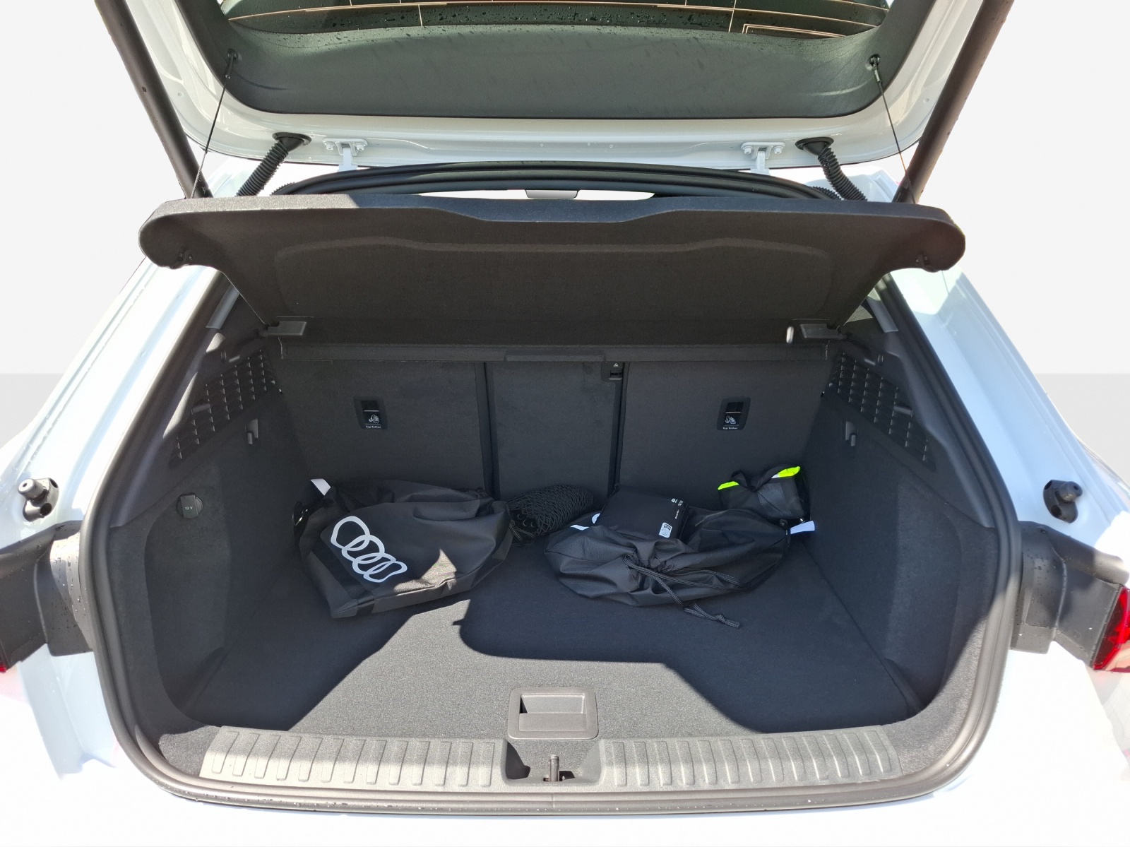 AUDI A3 Sportback 40 TFSI e advanced Attraction S-tronic-image-12