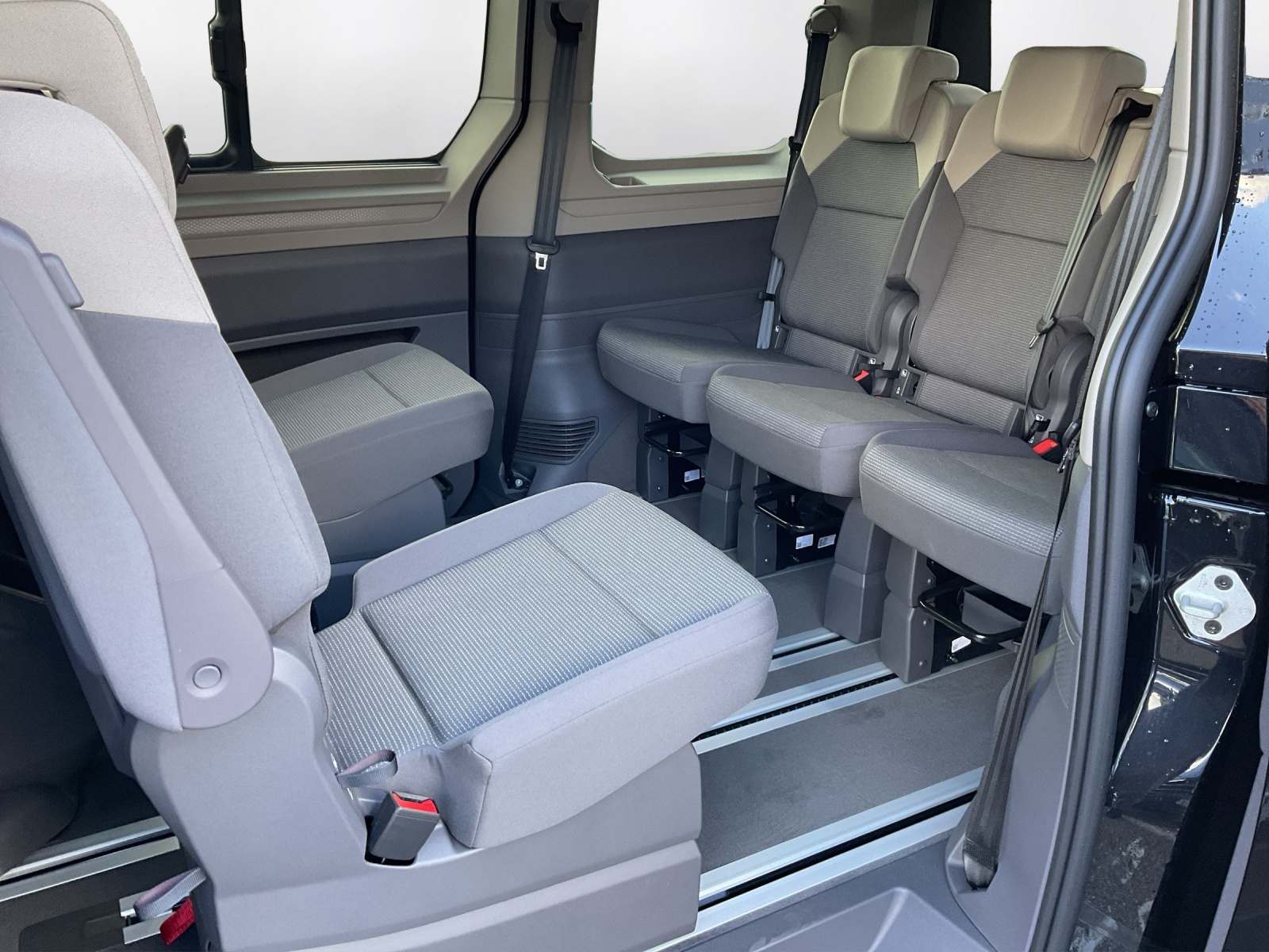 VW Multivan 1.5 eHybrid 4Motion DSG-image-11