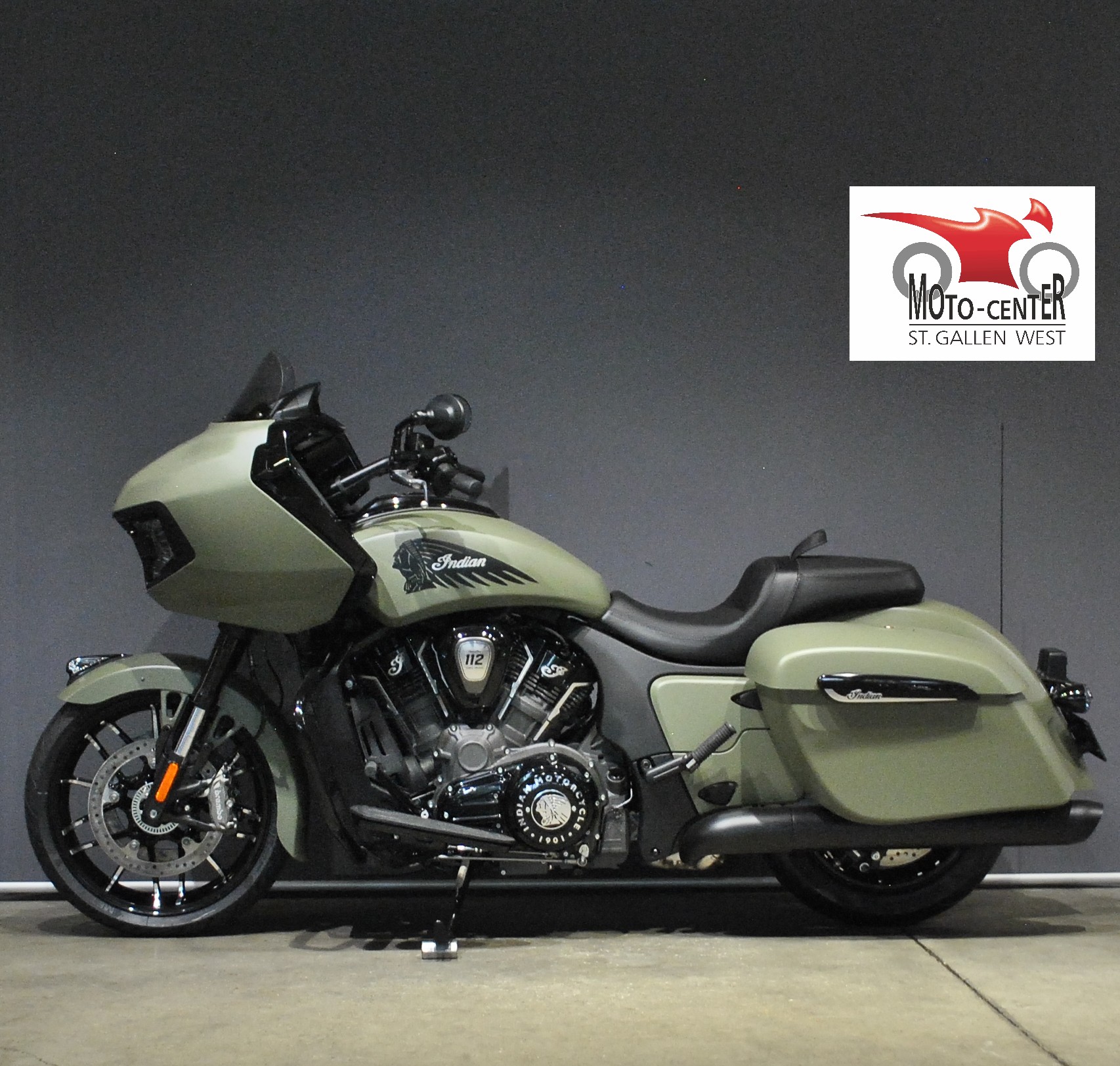 INDIAN Challenger Dark Horse 112-showroom-element-2