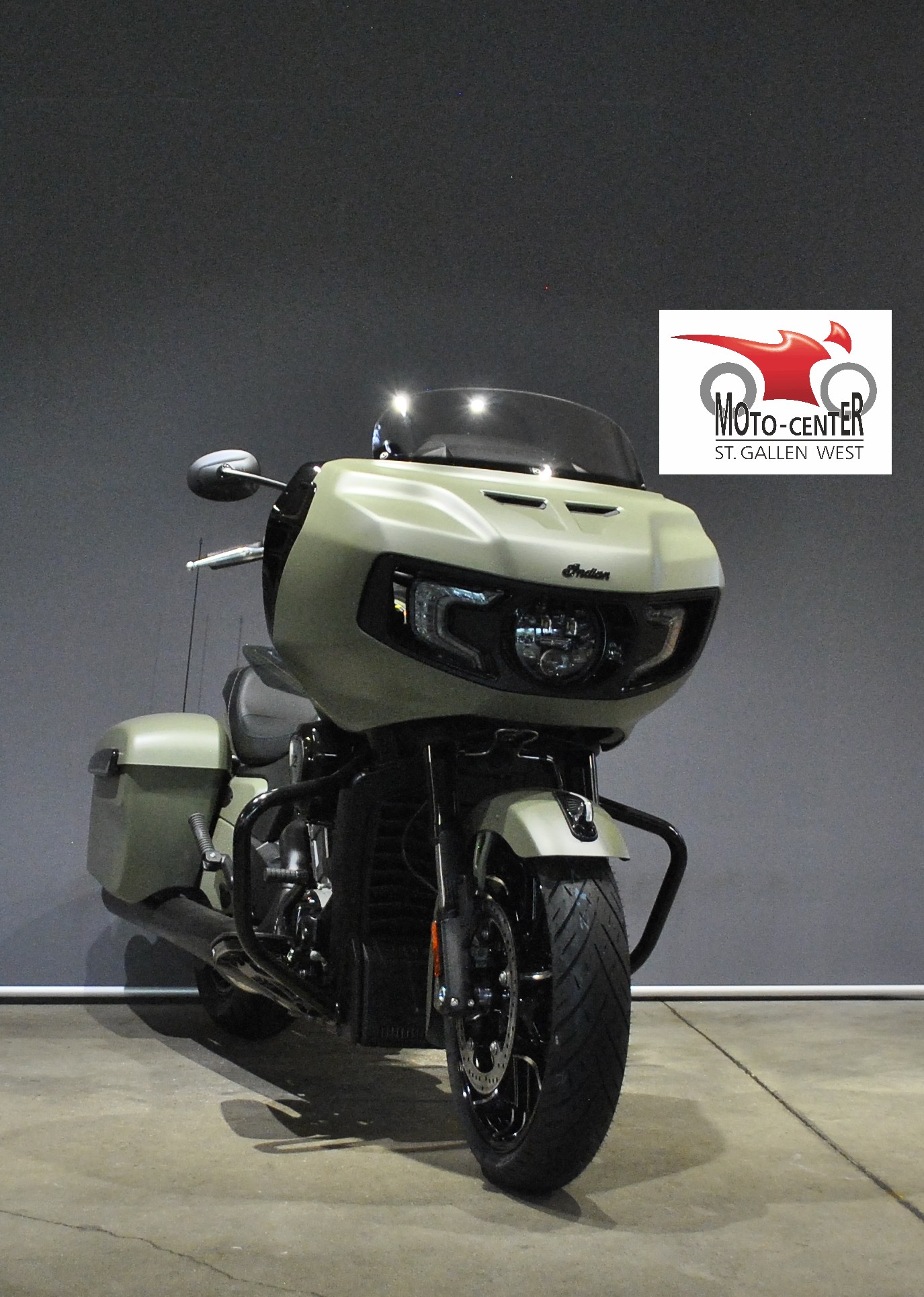 INDIAN Challenger Dark Horse 112
