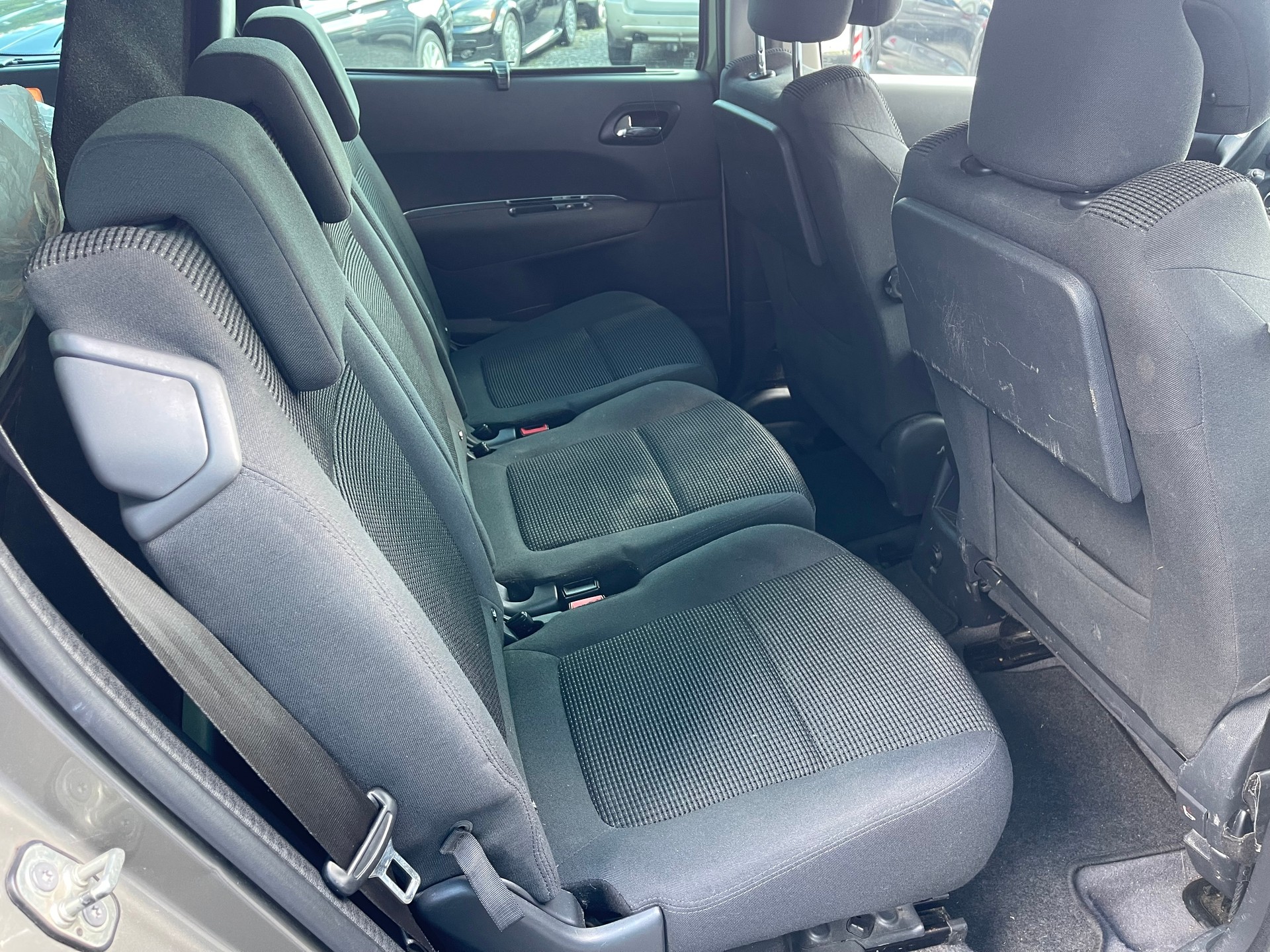 PEUGEOT 5008 1.6 16V T Style-image-10