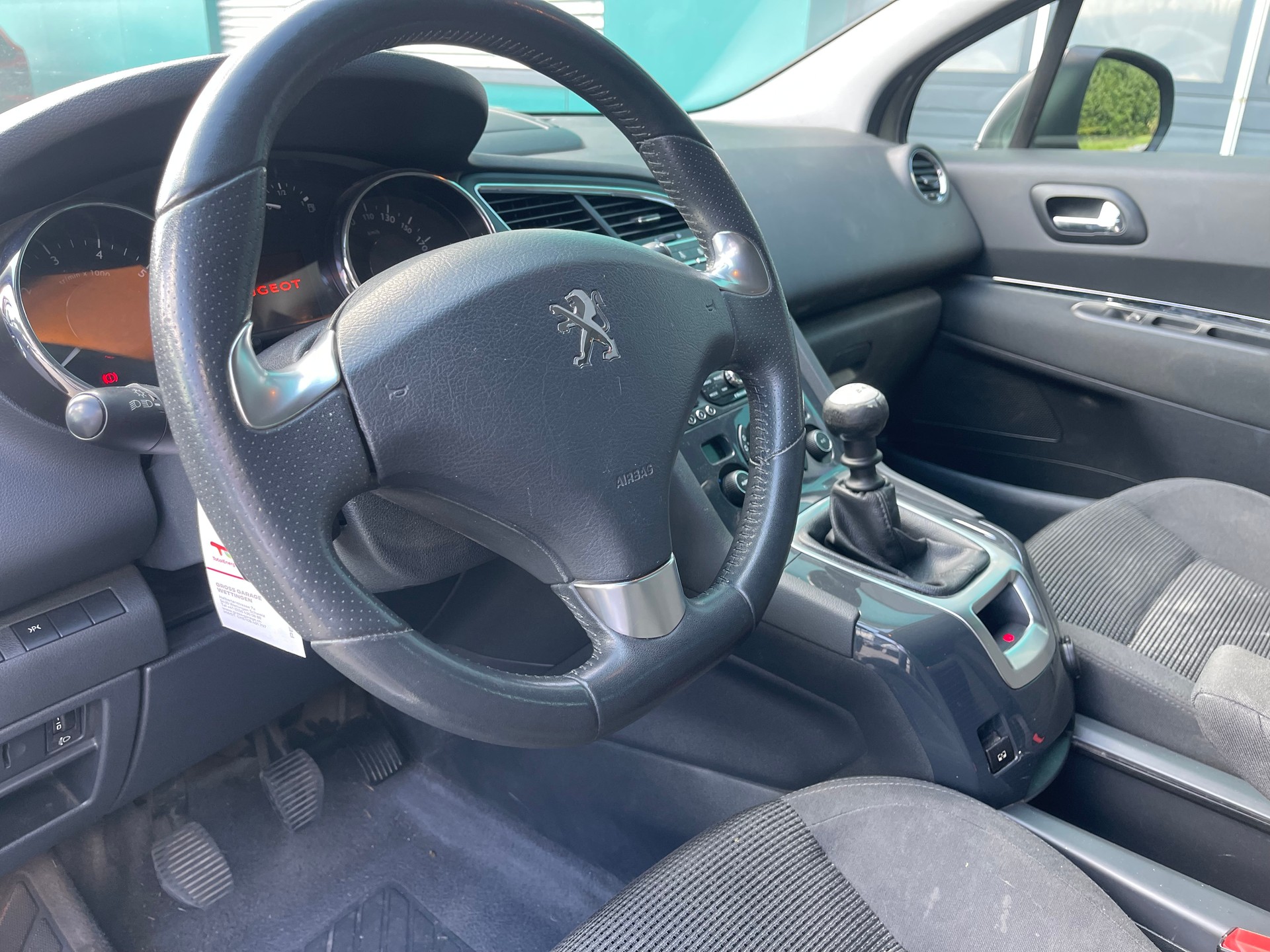 PEUGEOT 5008 1.6 16V T Style-image-7