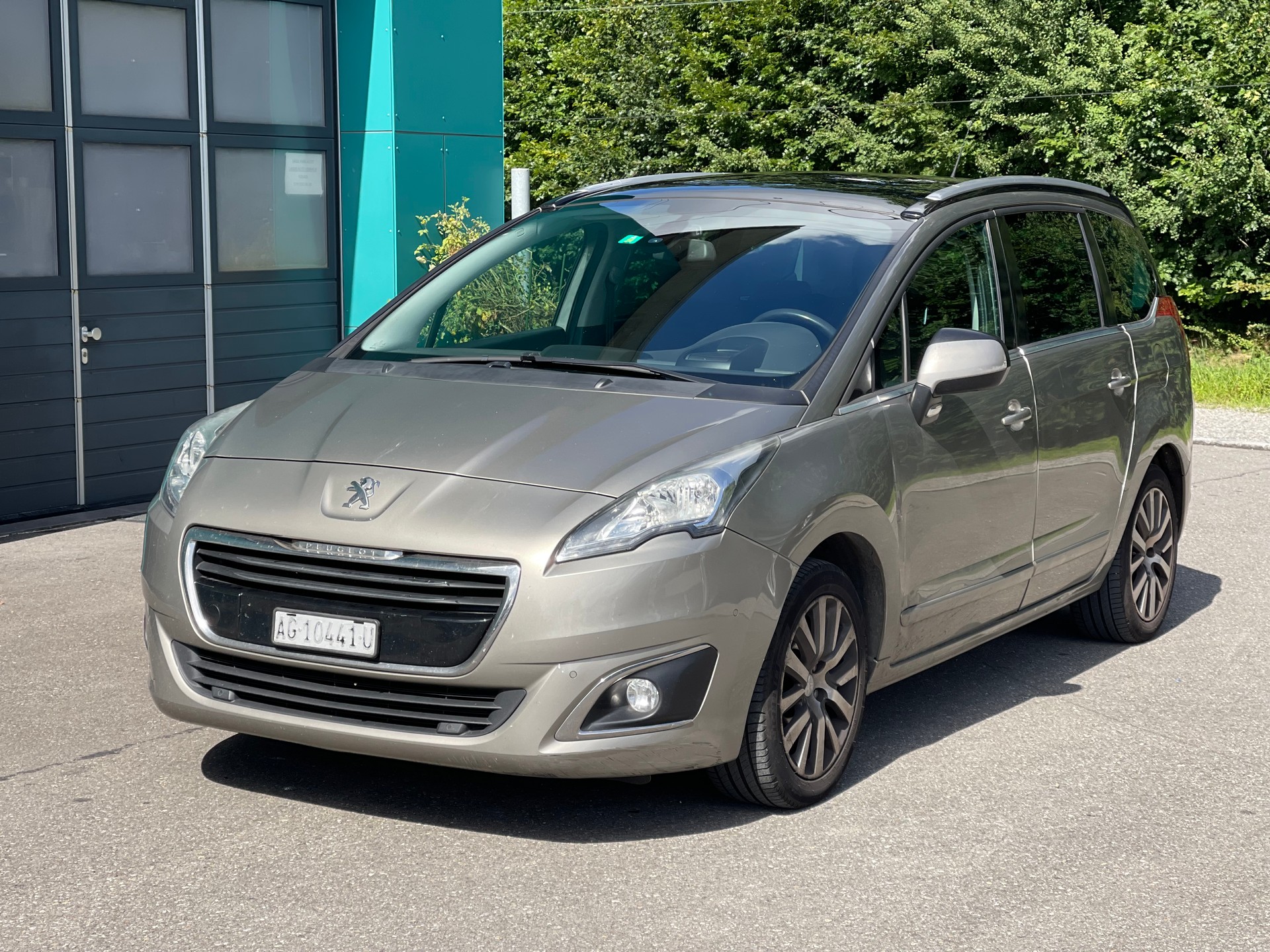 PEUGEOT 5008 1.6 16V T Style-image-0