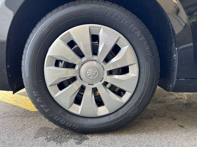 SKODA Fabia 1.0 TSI Selection DSG-image-10
