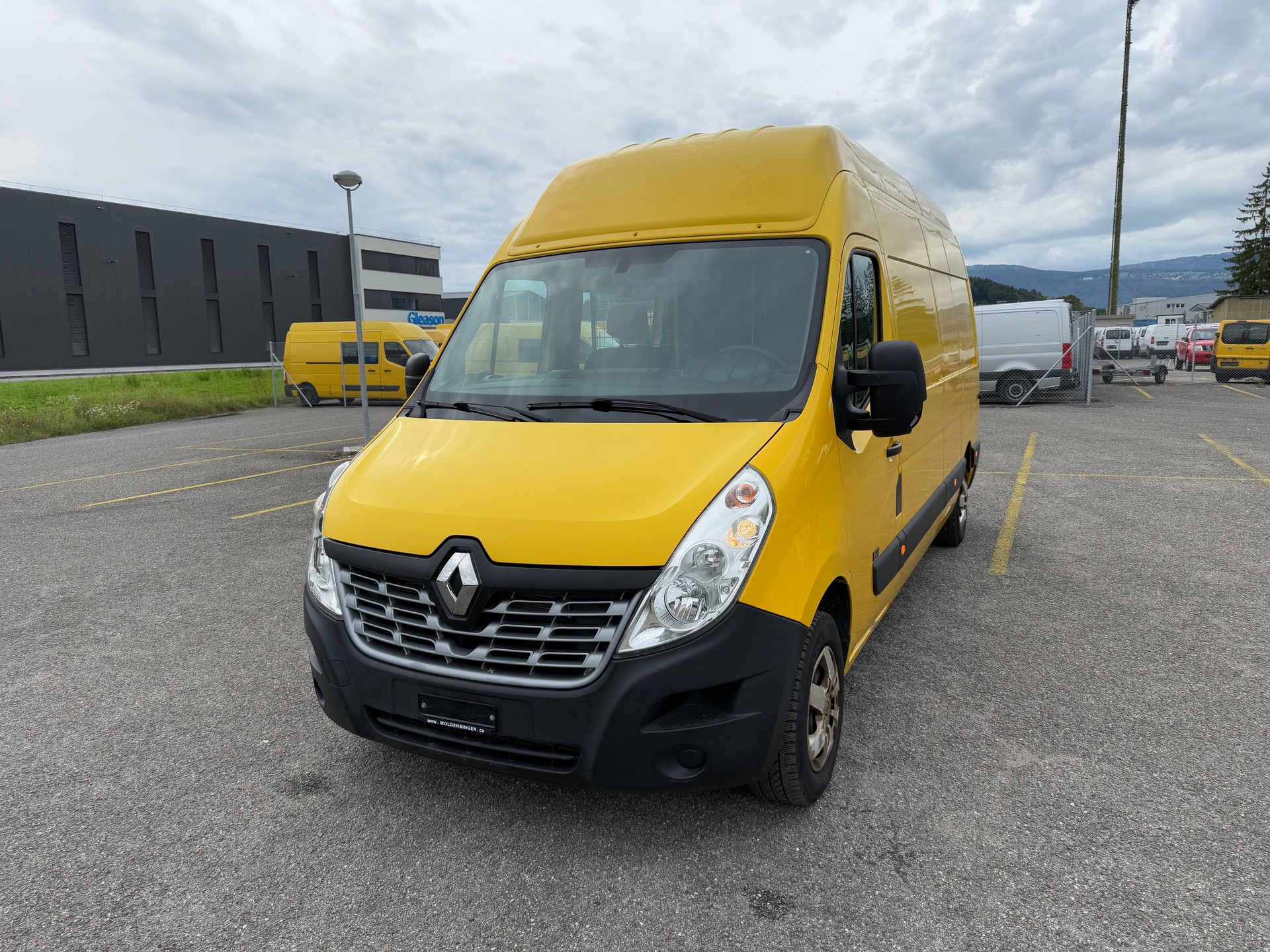 RENAULT Master T35 2.3dCi 130 L3H3-image-0
