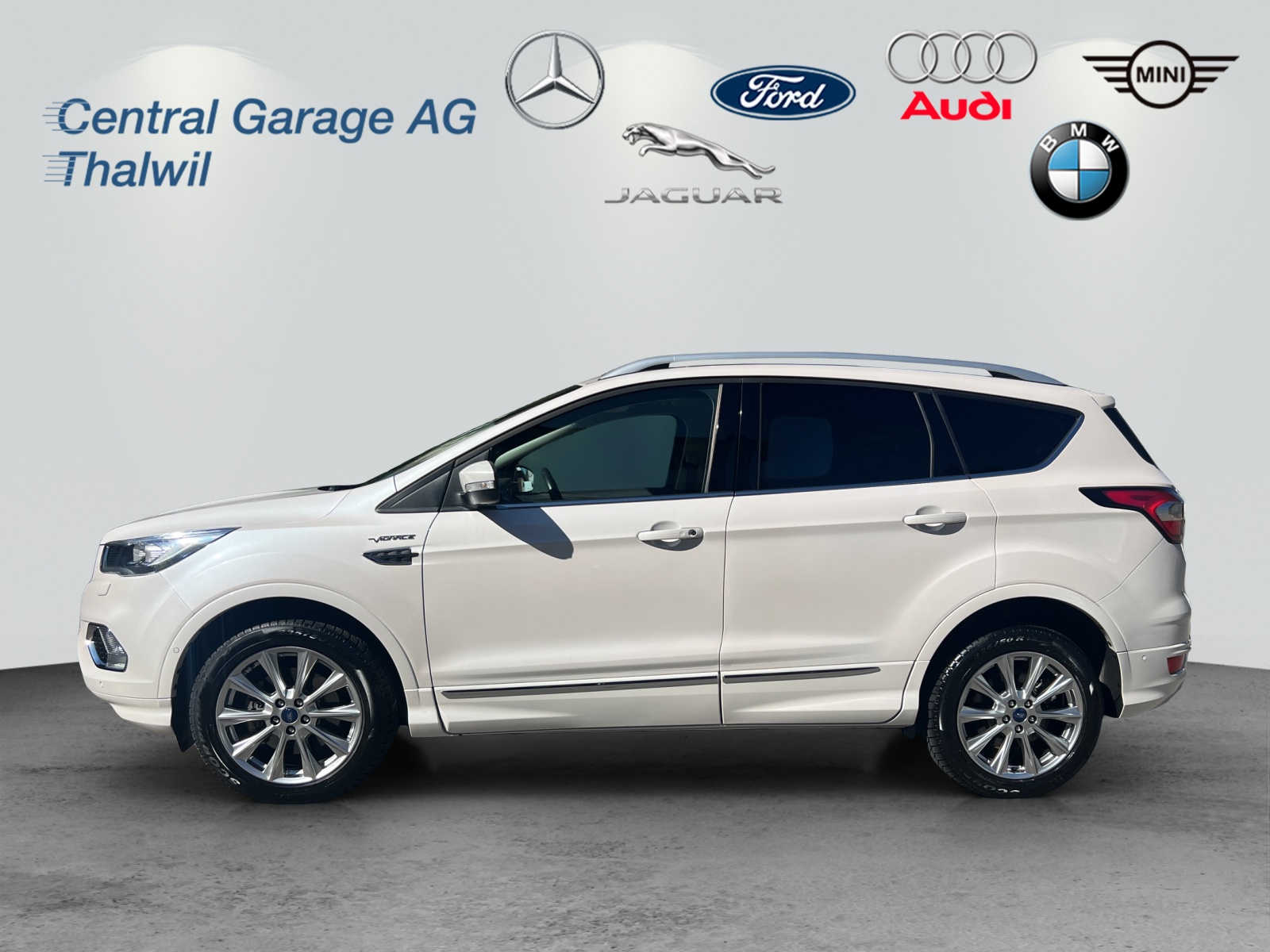 FORD Kuga 2.0 TDCi Vignale 4WD PowerShift-image-2