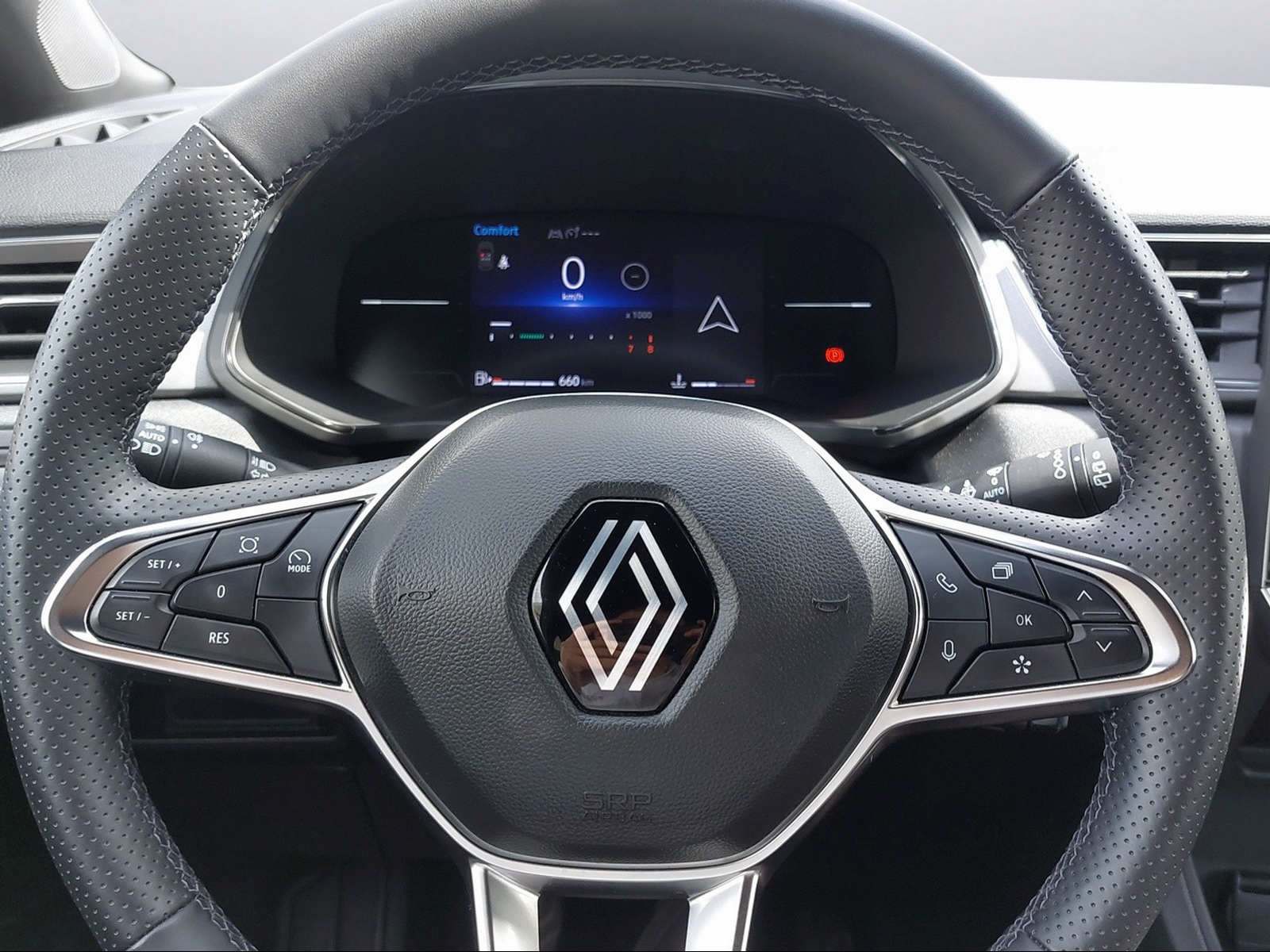 RENAULT Captur 1.3 TCe 140 techno-image-11