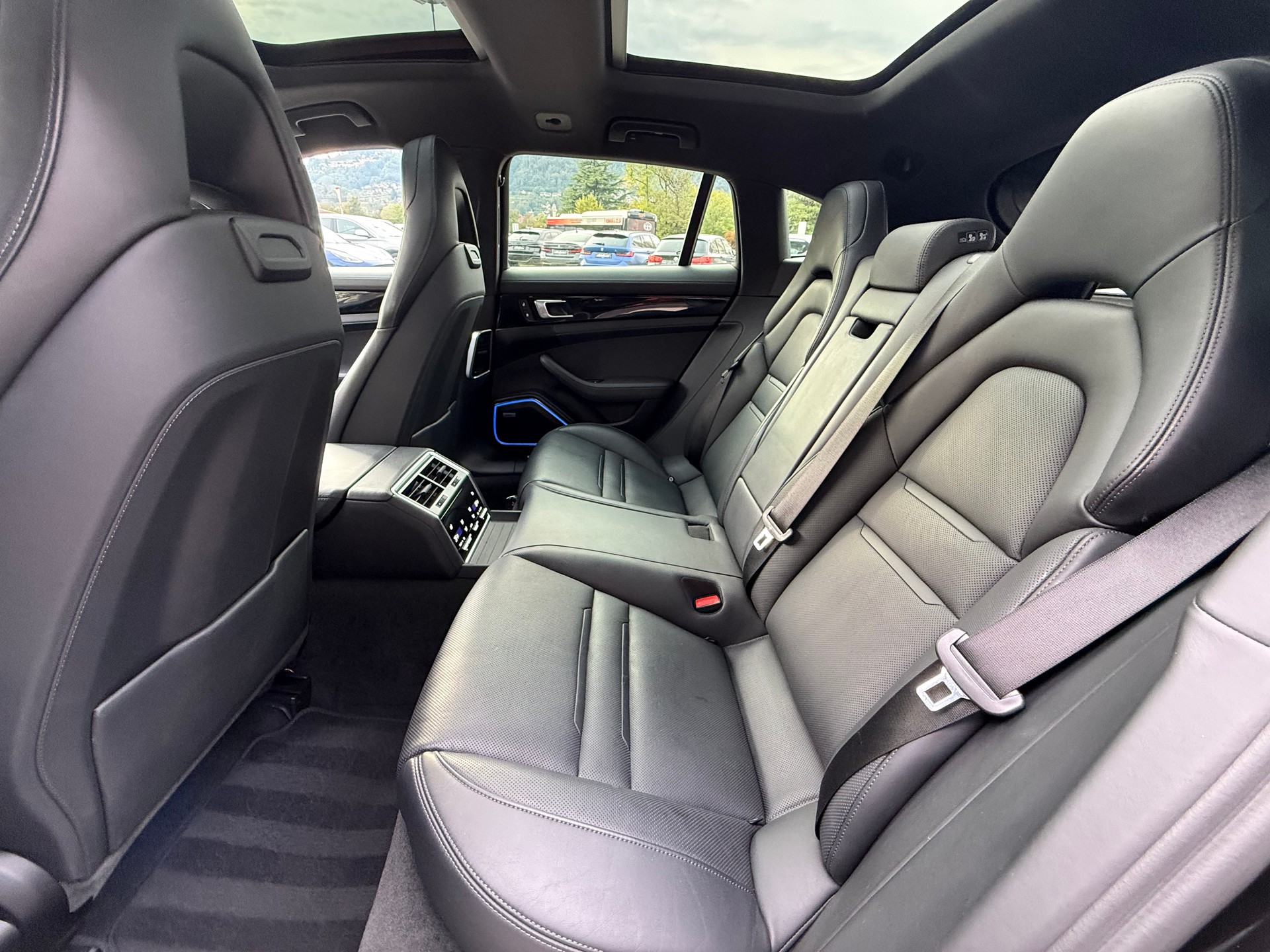 PORSCHE Panamera 4S E-Hybrid Sport Turismo PDK-image-16