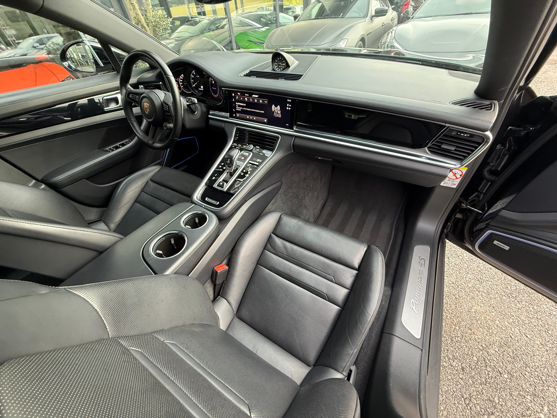 PORSCHE Panamera 4S E-Hybrid Sport Turismo PDK-image-11