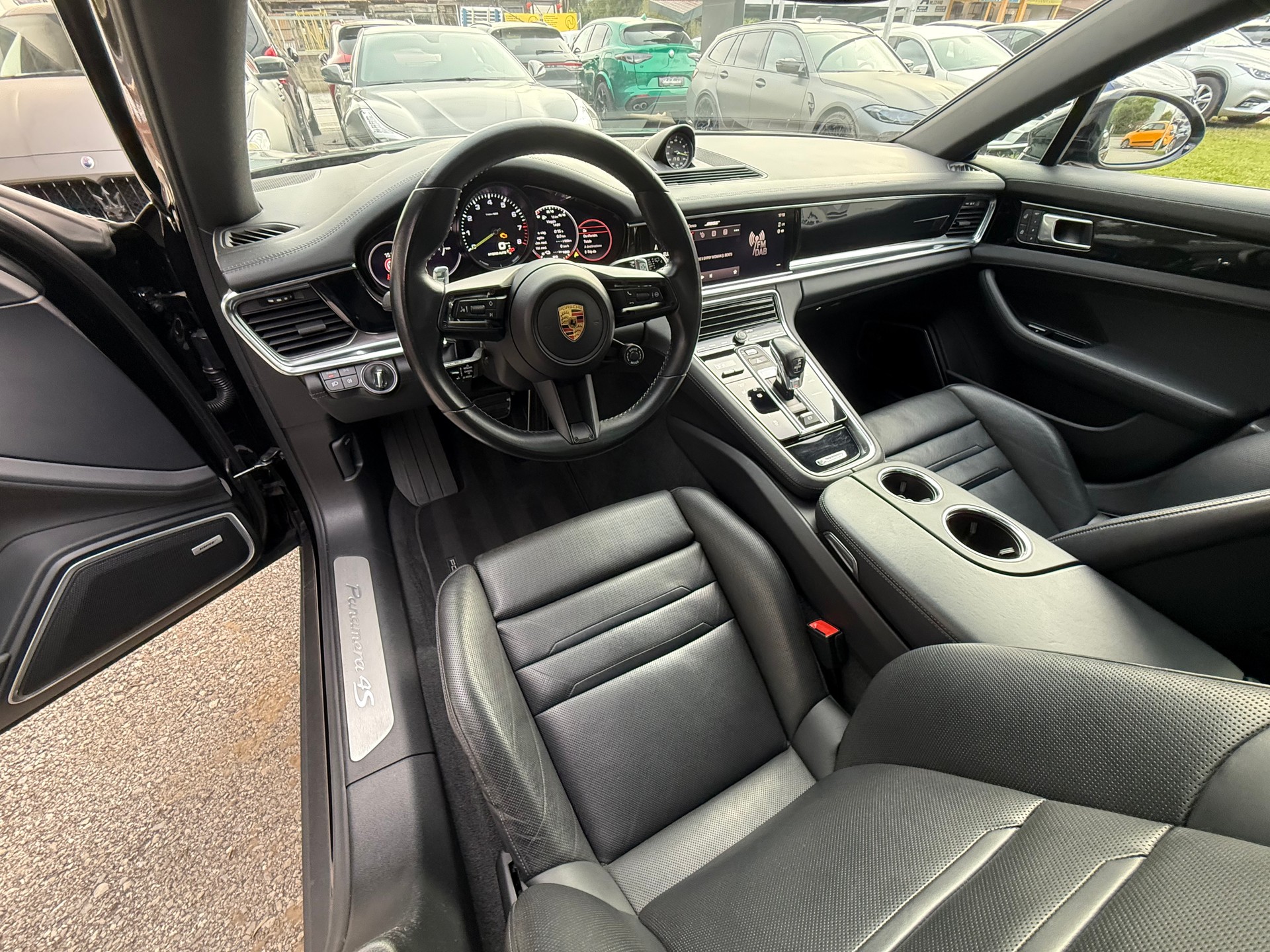 PORSCHE Panamera 4S E-Hybrid Sport Turismo PDK-image-9