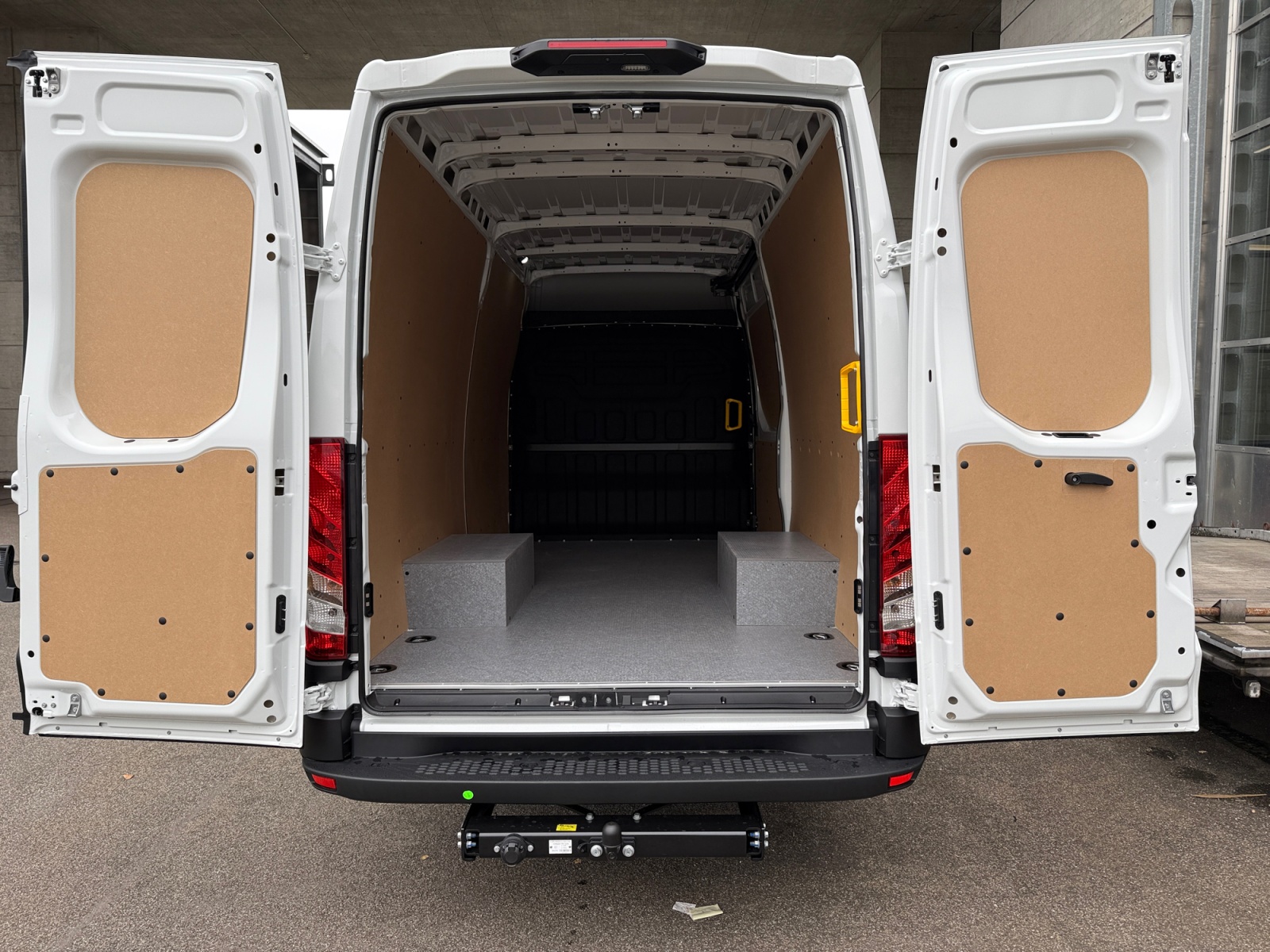 IVECO 35C18HA8V-image-5