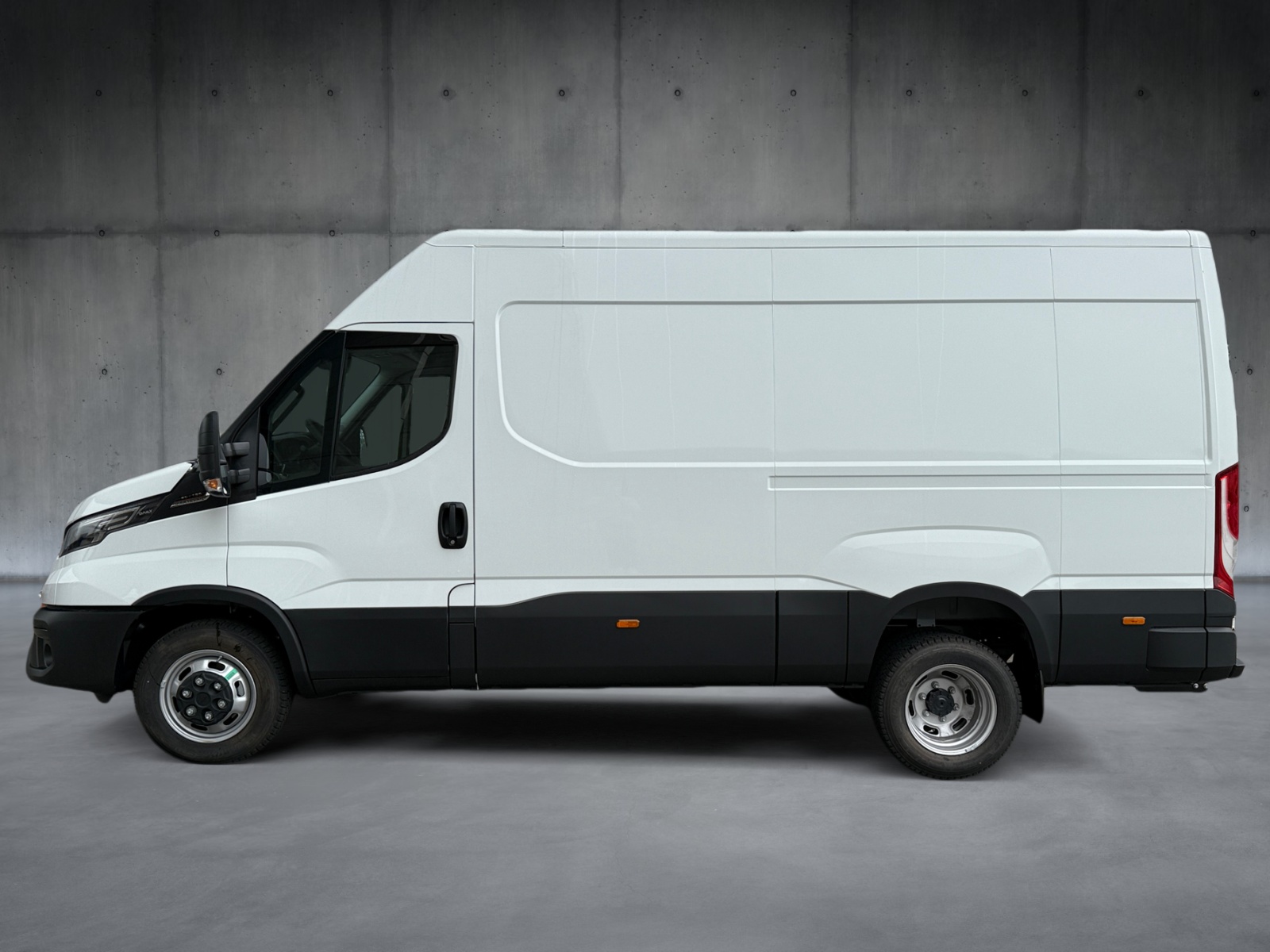 IVECO 35C18HA8V-image-1