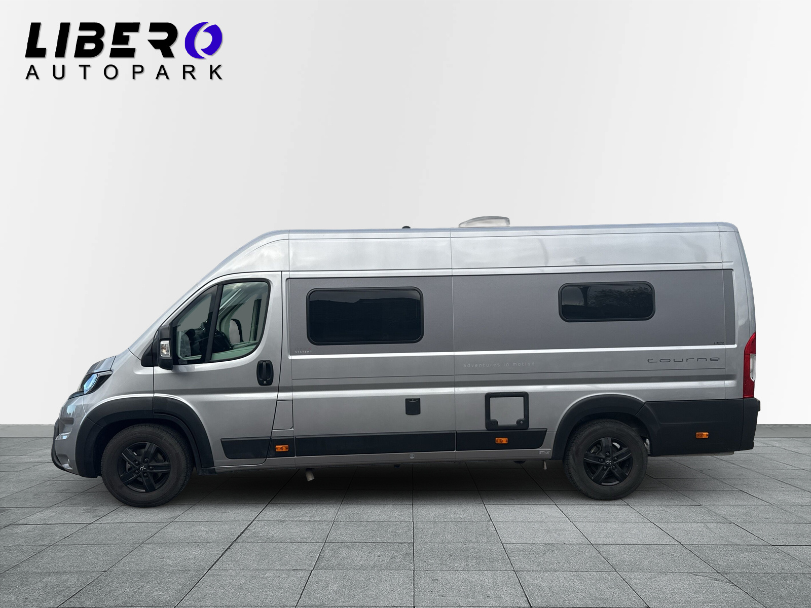 TOURNE MOBIL 6.4 Heavy Chassis 165 PS-image-1