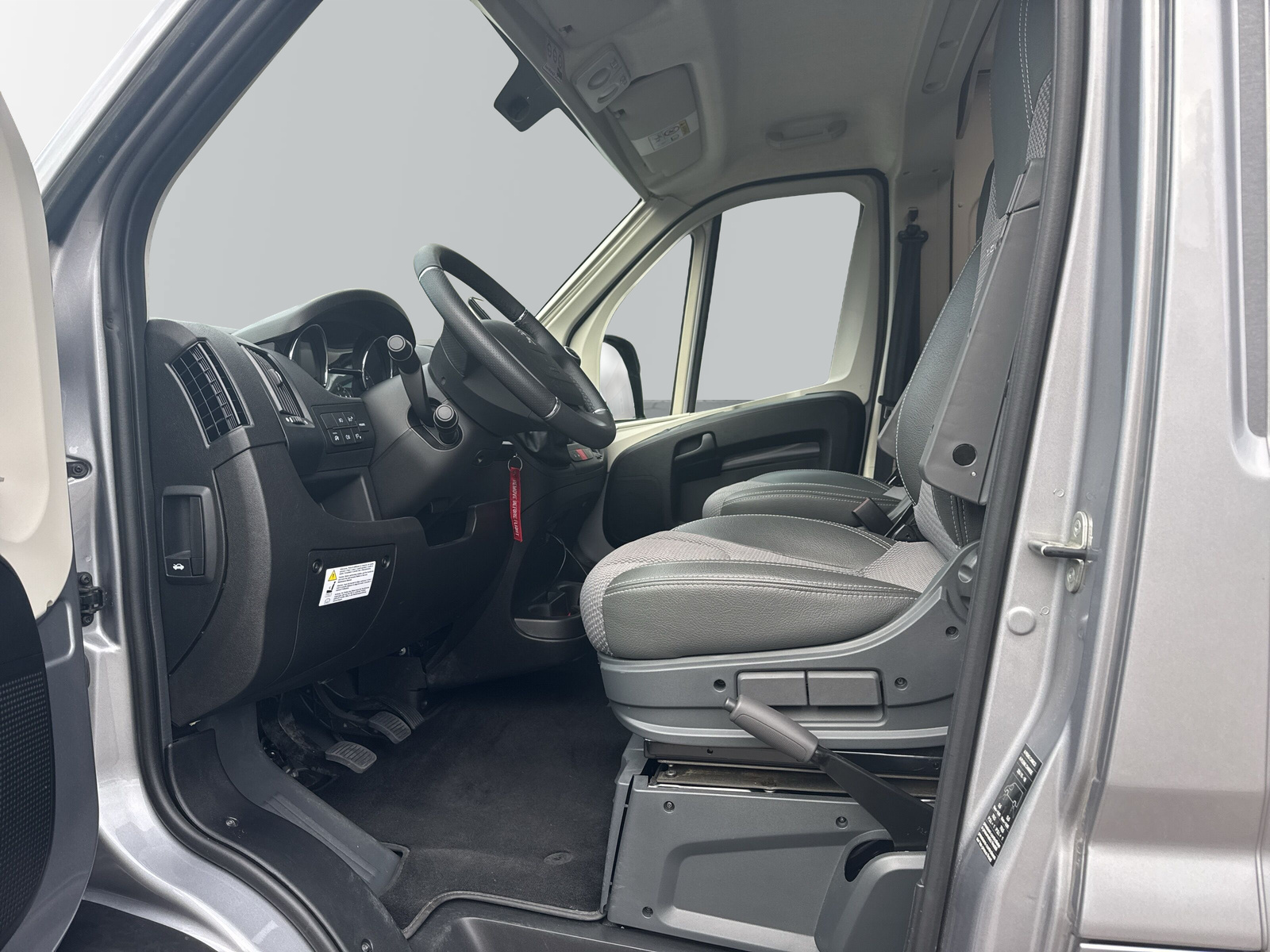 TOURNE MOBIL 6.4 Heavy Chassis 165 PS-image-7