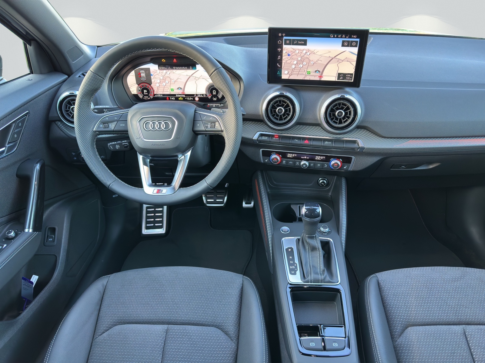 AUDI Q2 35 TFSI S line S-tronic-image-6