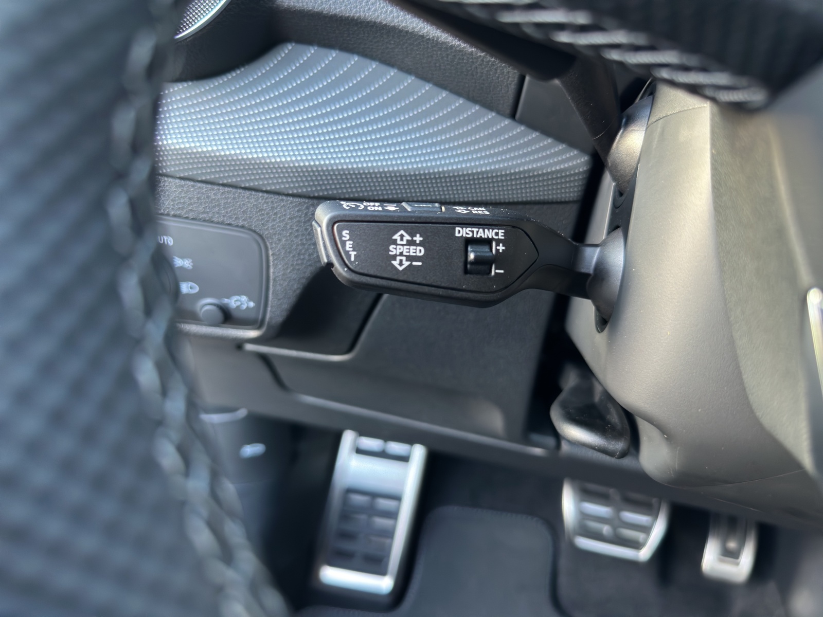 AUDI Q2 35 TFSI S line S-tronic-image-12
