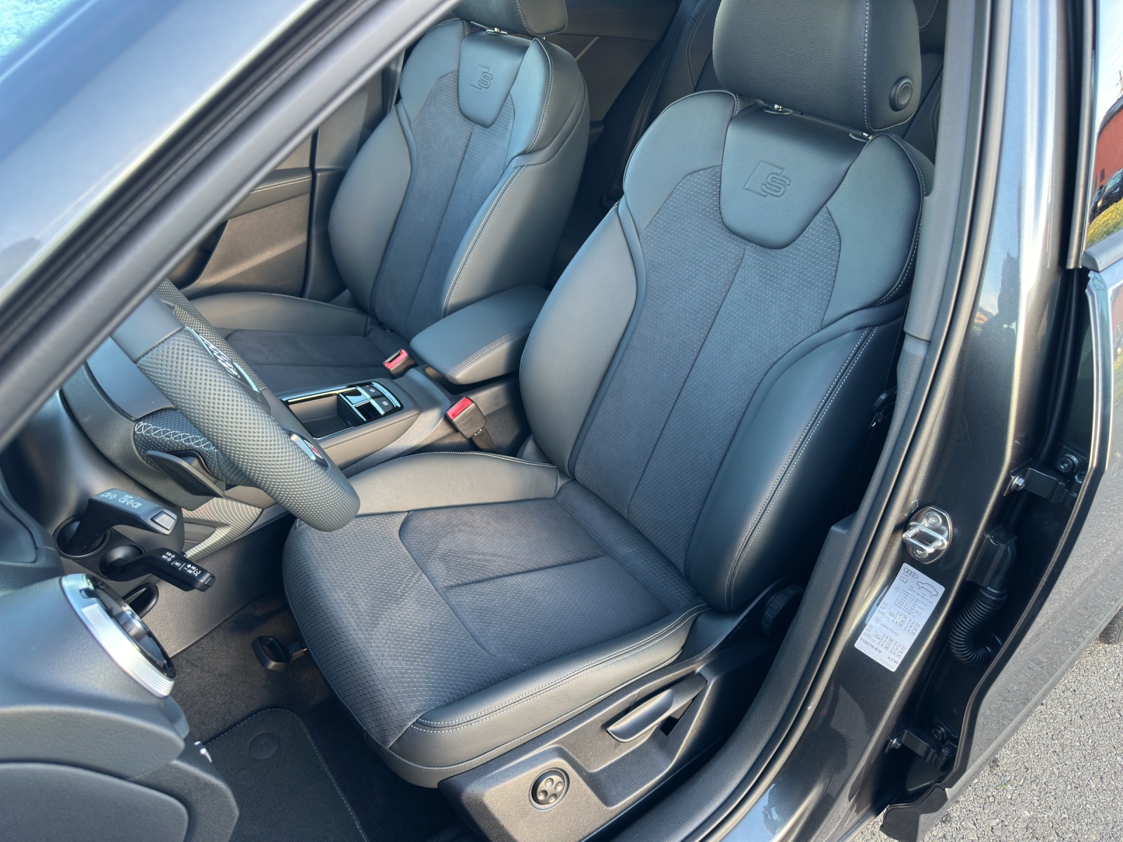 AUDI Q2 35 TFSI S line S-tronic-image-11
