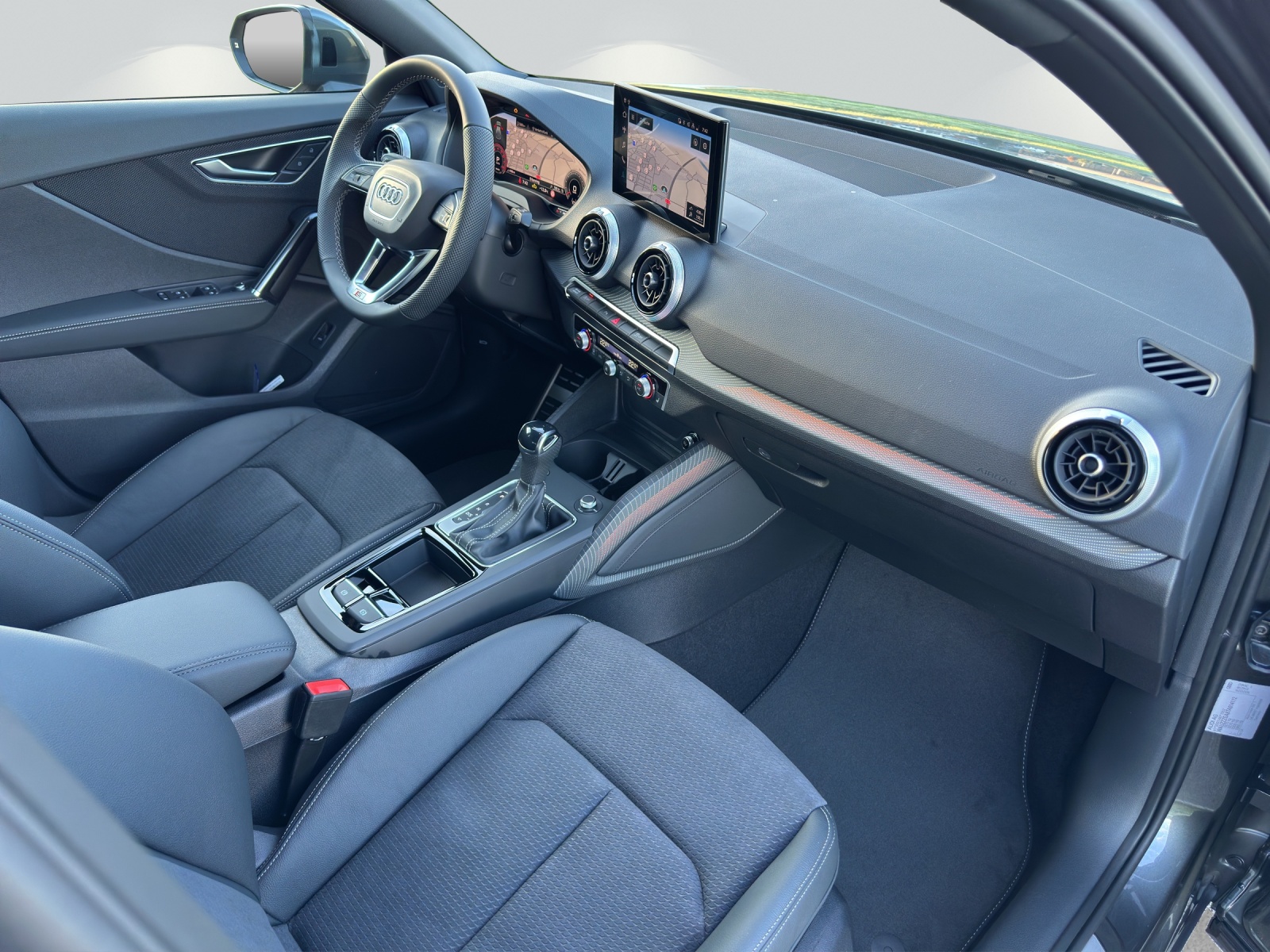 AUDI Q2 35 TFSI S line S-tronic-image-7