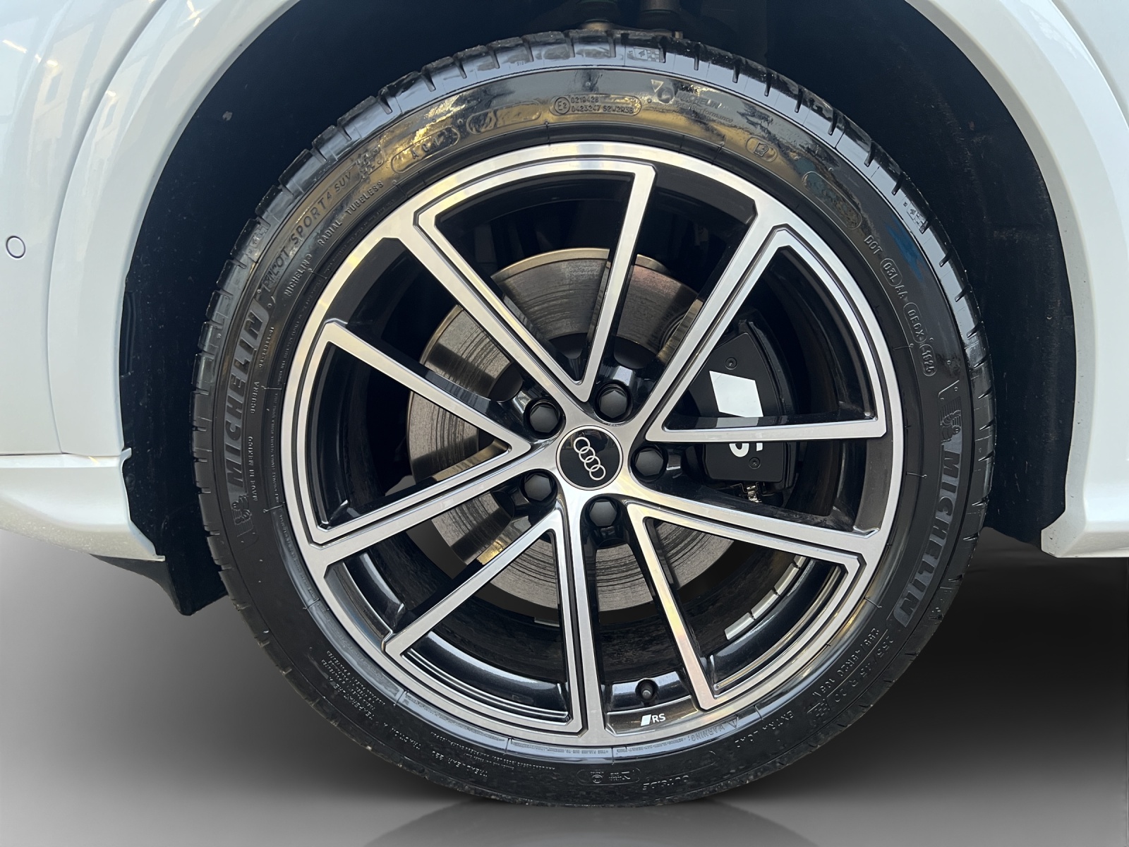 AUDI SQ5 TFSI quattro S-tronic-image-14