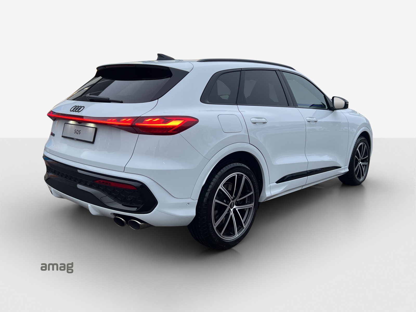 AUDI SQ5 TFSI quattro S-tronic-image-4