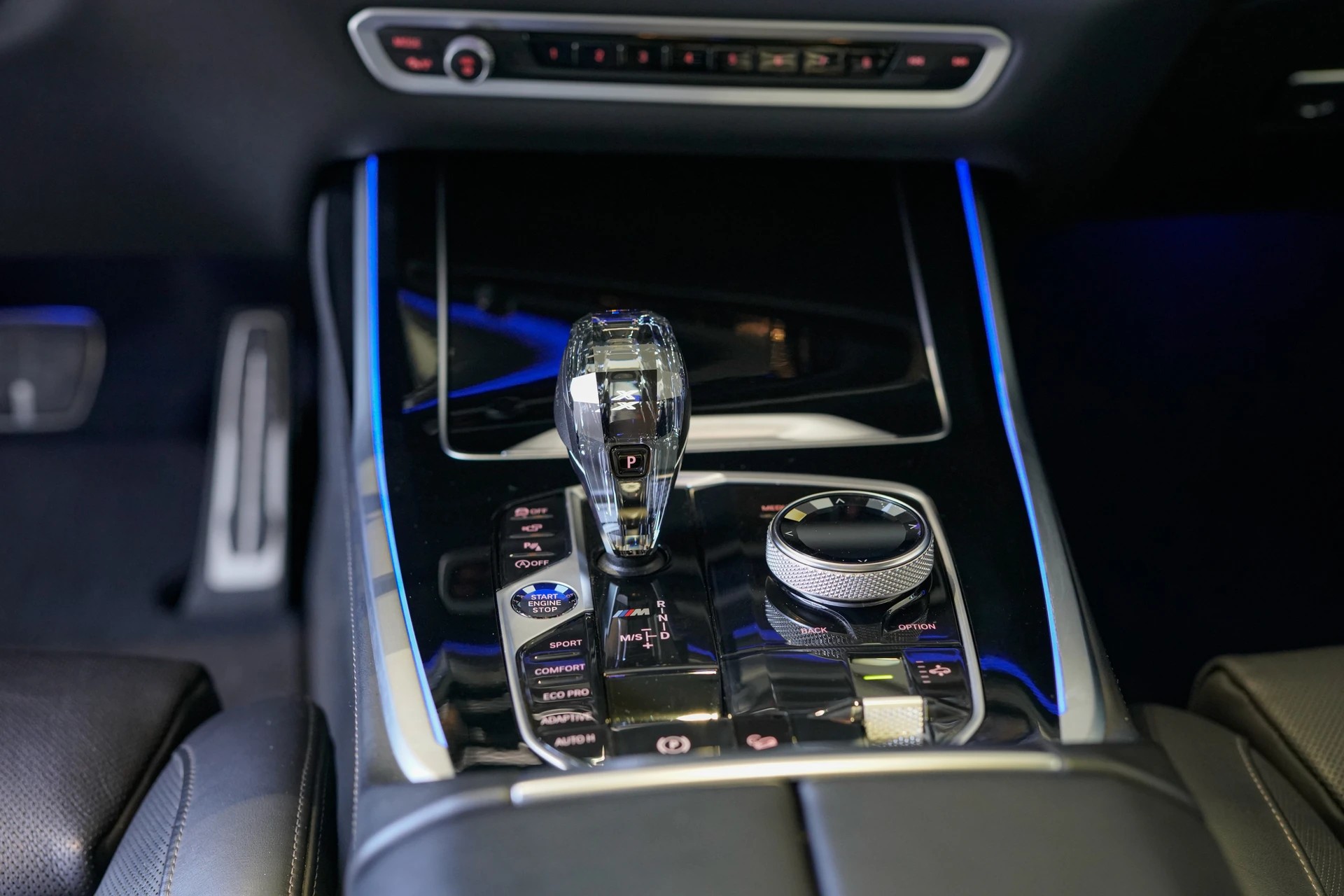 BMW X7 xDrive M50i Steptronic-image-12