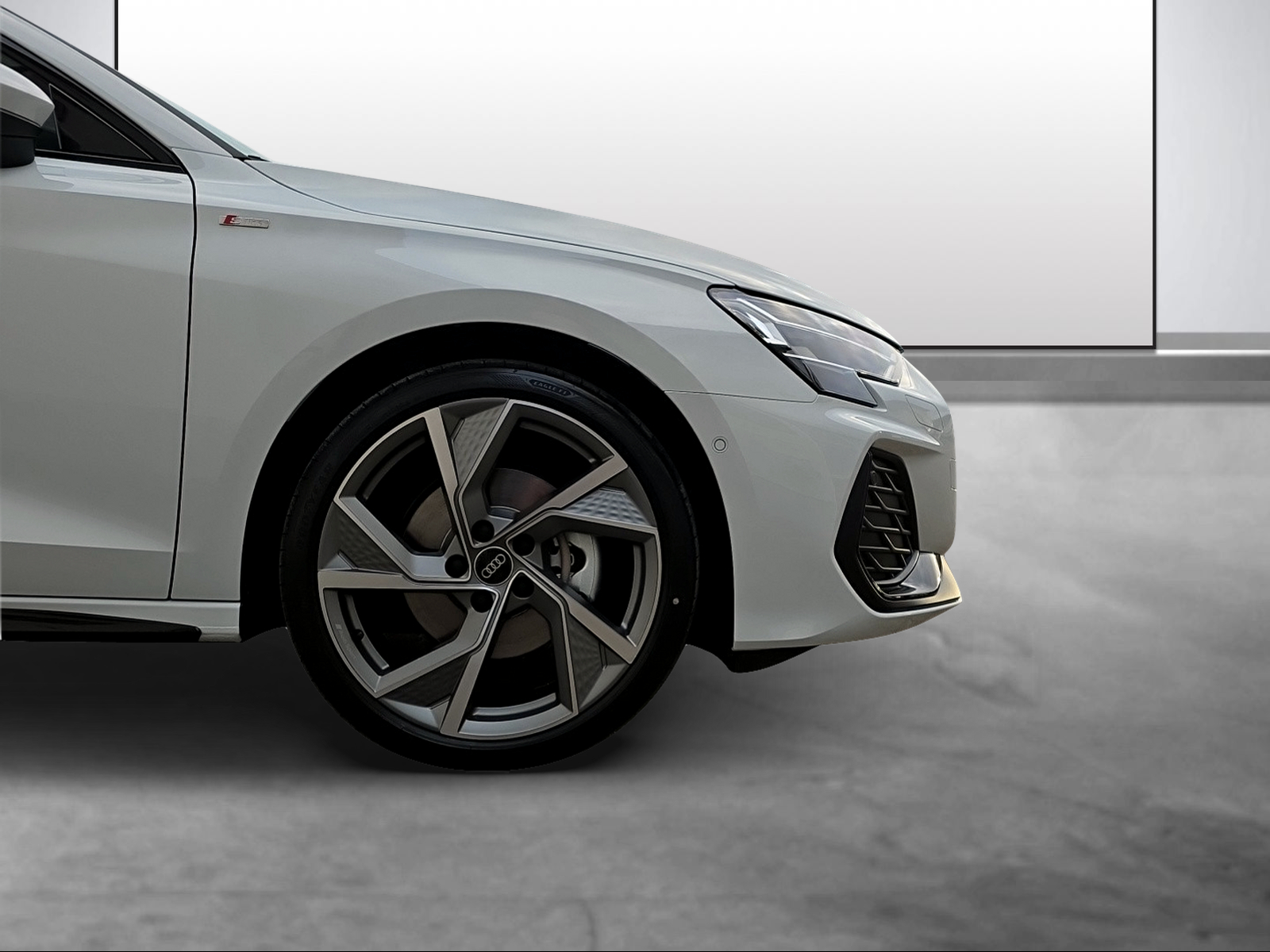 AUDI A3 Sportback TFSI 150 kW quattro S line S tronic-image-14