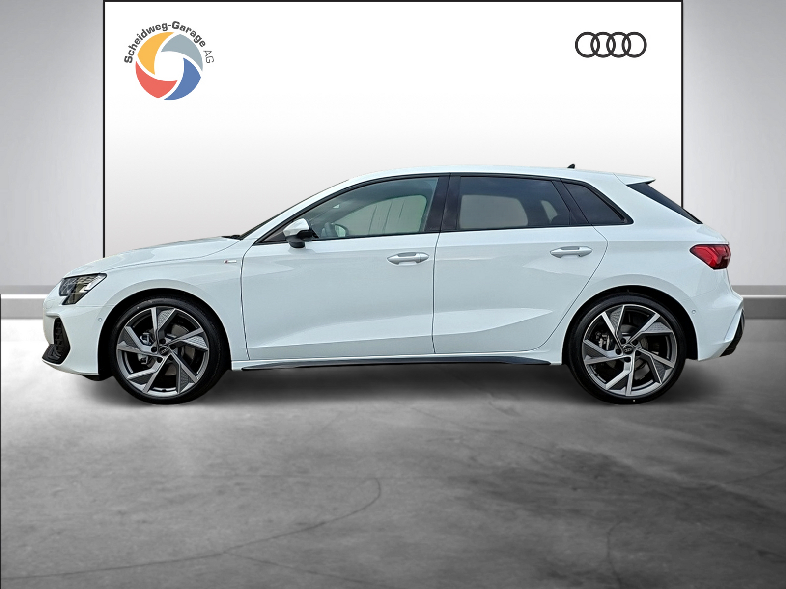 AUDI A3 Sportback TFSI 150 kW quattro S line S tronic-image-2