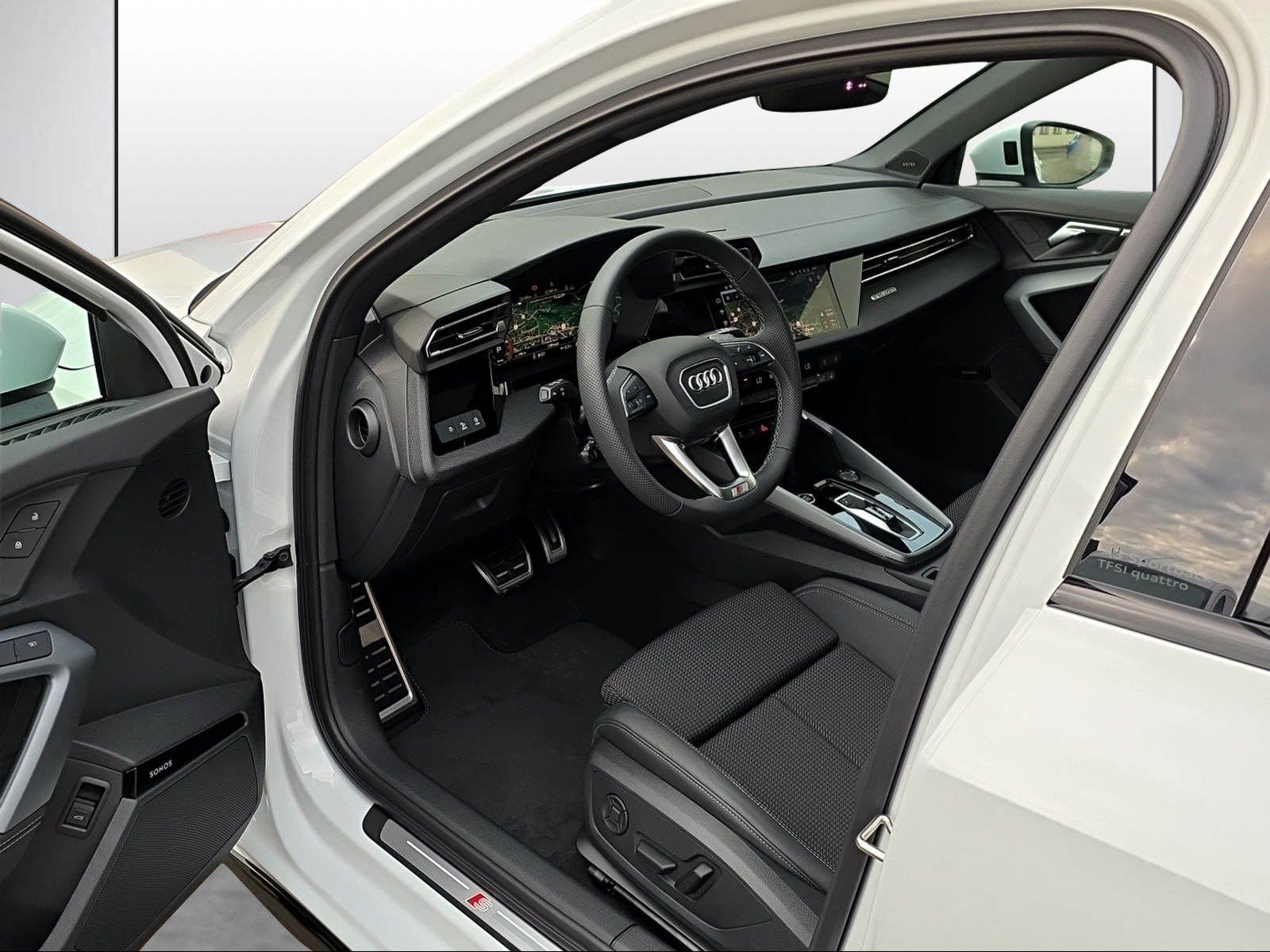 AUDI A3 Sportback TFSI 150 kW quattro S line S tronic-image-5