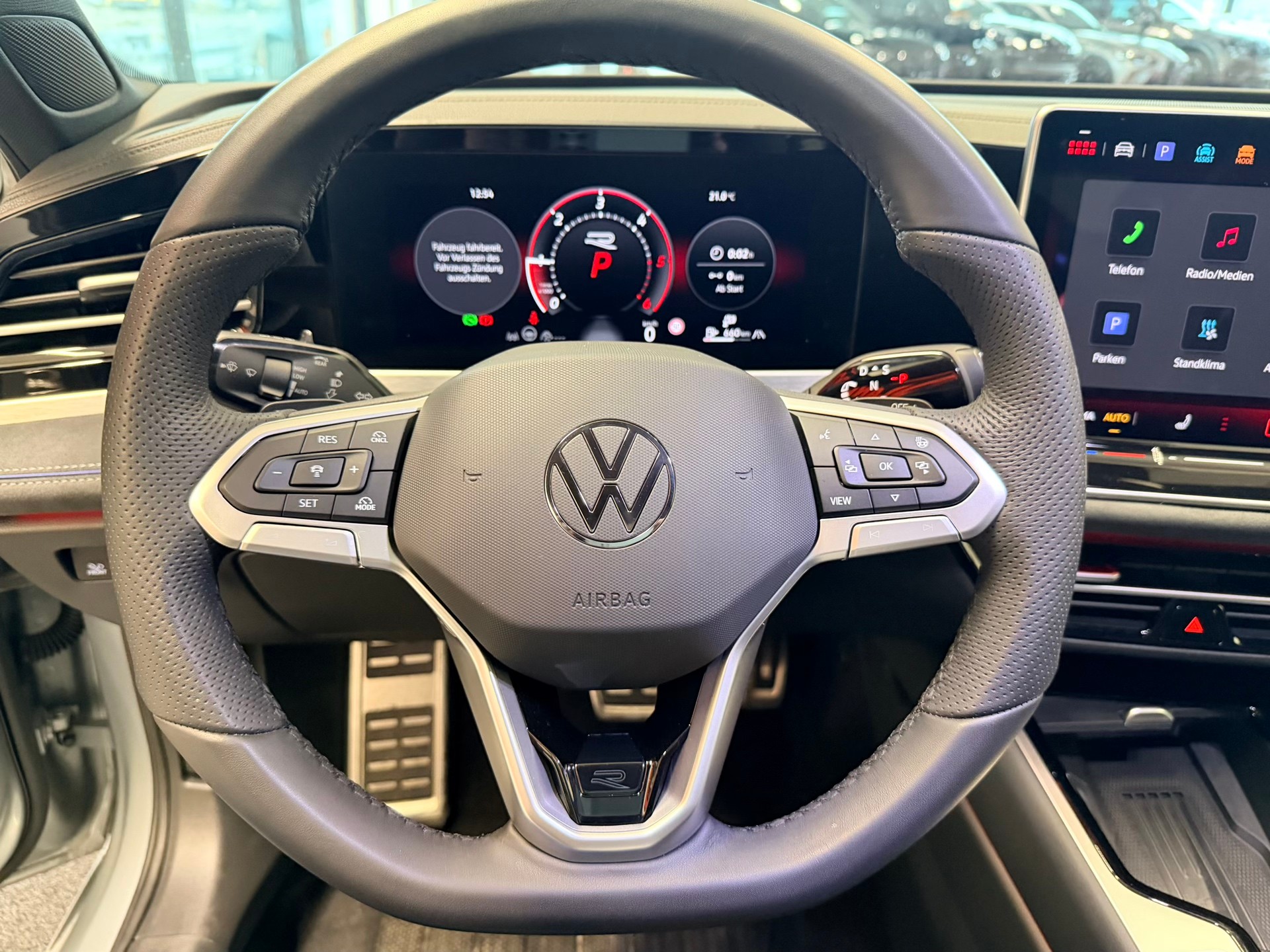 VW Passat Variant 2.0 TDI evo R-Line 4 Motion DSG-image-25