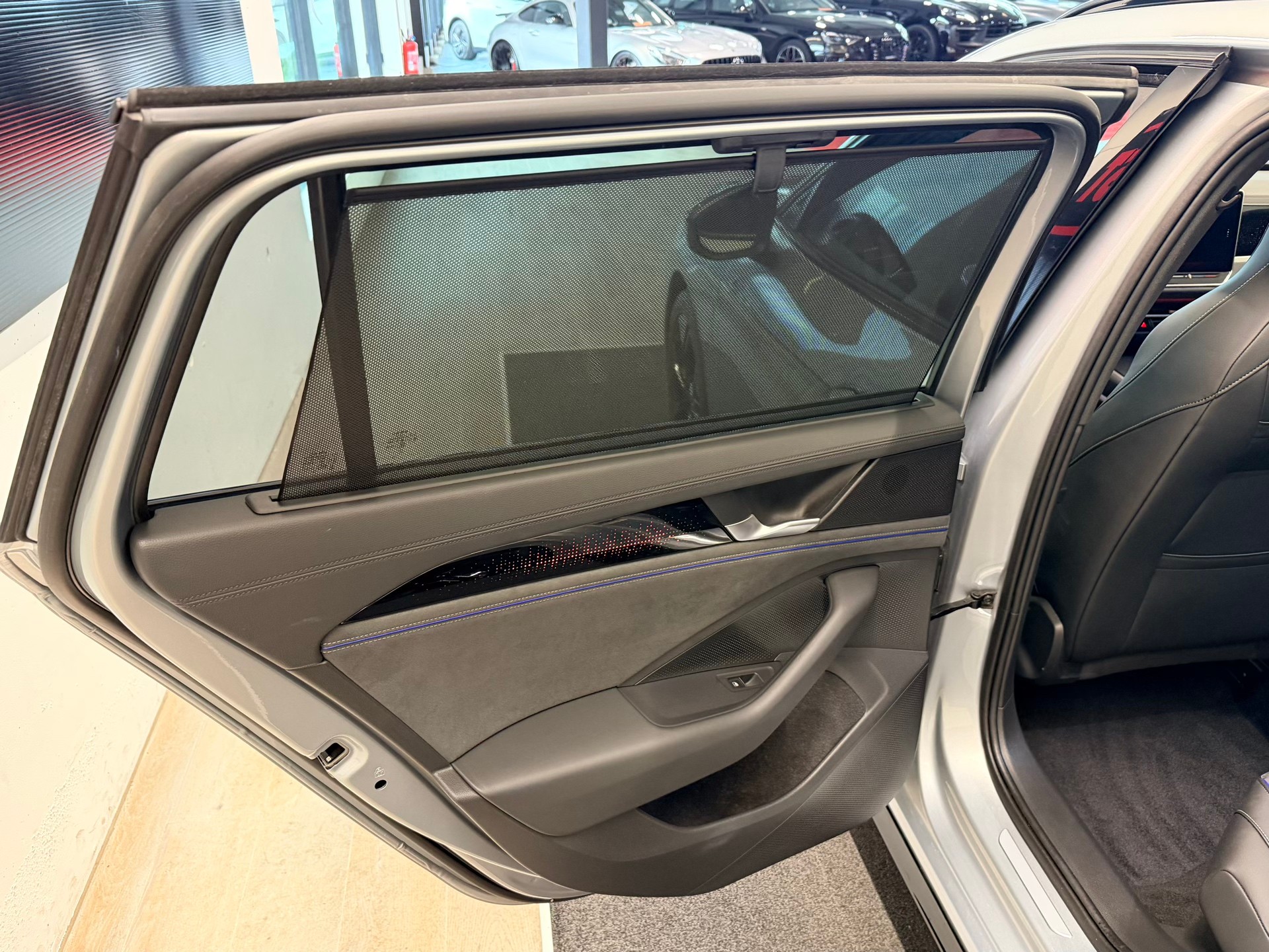 VW Passat Variant 2.0 TDI evo R-Line 4 Motion DSG-image-15